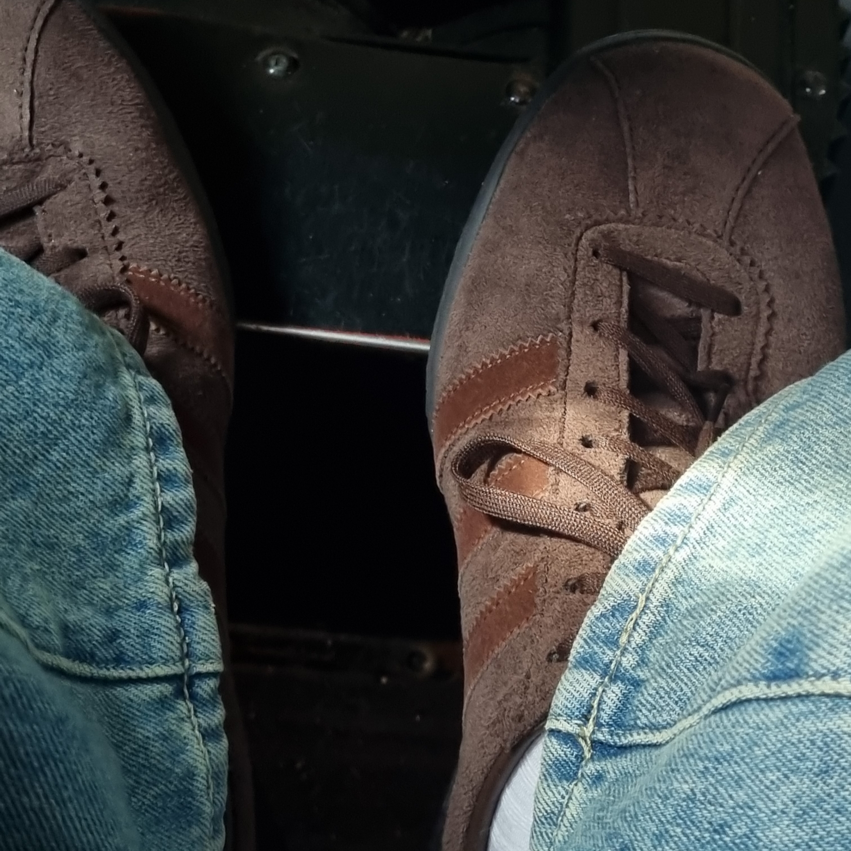 Adidas Tobacco Gruen Dark Brown 착용 스타일