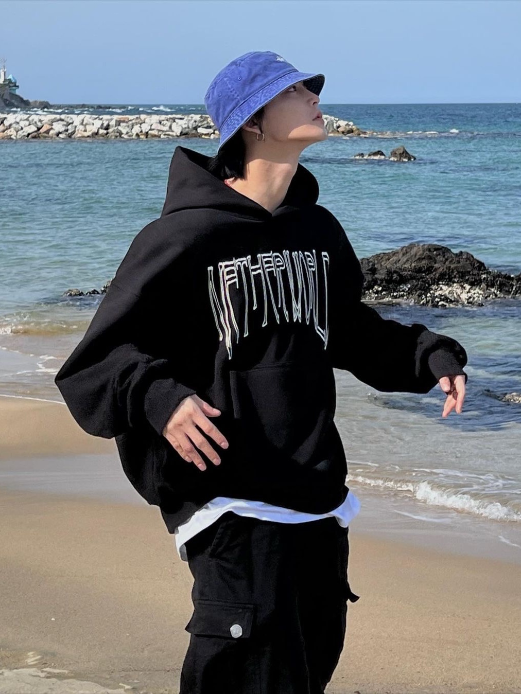 Netherworld Hoodie Black, New Balance 990v6 Made in USA Grey - D Standard 착용 스타일 - 1