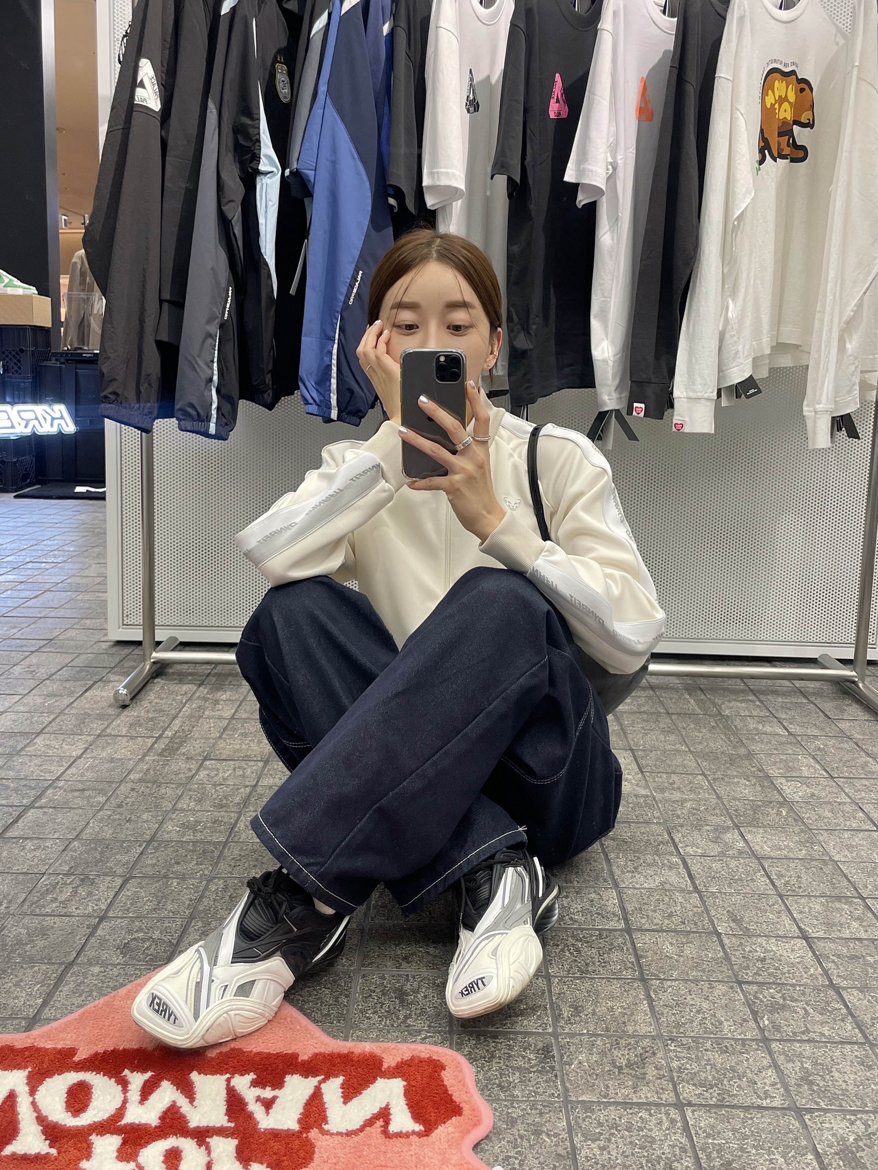 Gentle Monster x Maison Margiela MM004 Grey Black, Balenciaga Tyrex Sneakers Black White 착용 스타일 - 5