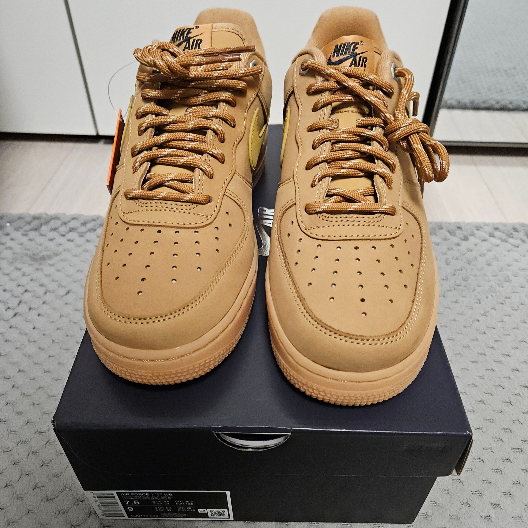 Nike Air Force 1 '07 WB Flax 착용 스타일 - 1