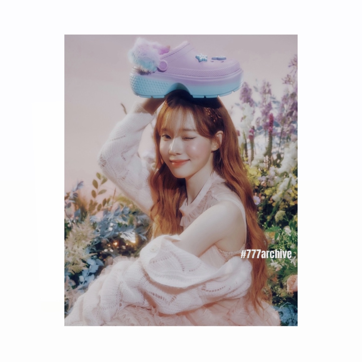 Crocs x Aespa Stomp Lined Clog Multi 착용 스타일 - 2