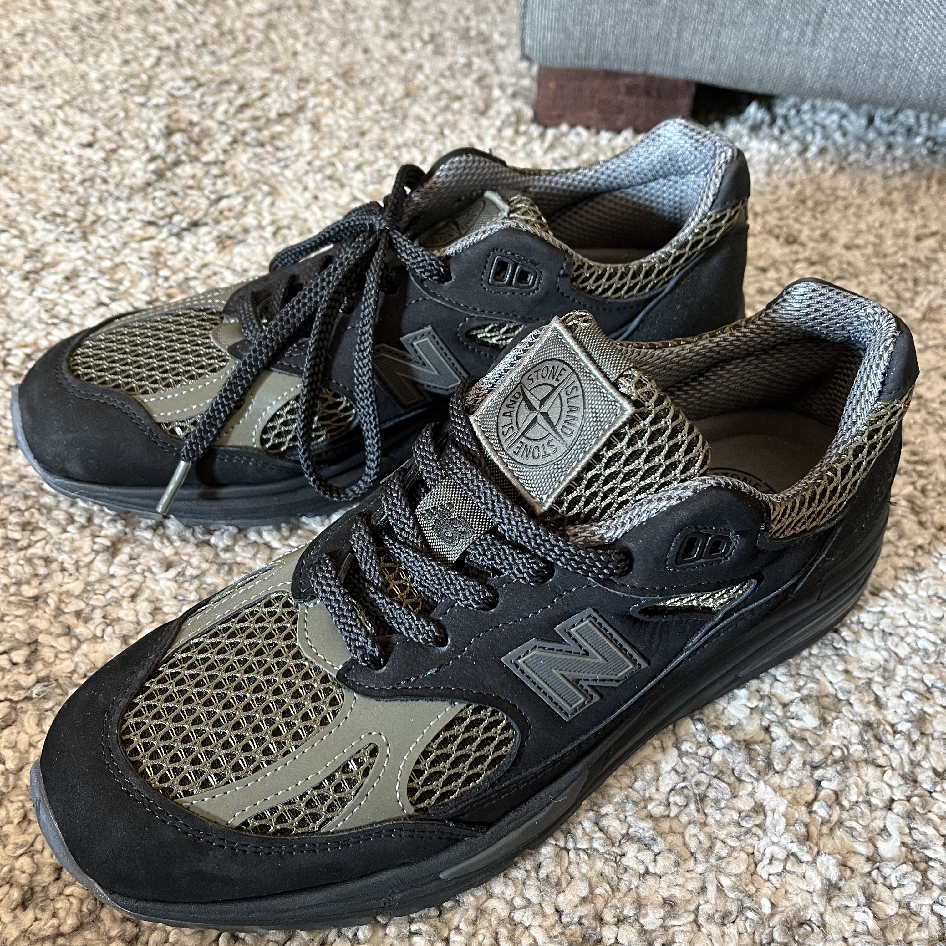 New Balance x Stone Island 991v2 Made in UK Black Olive Night 착용 스타일