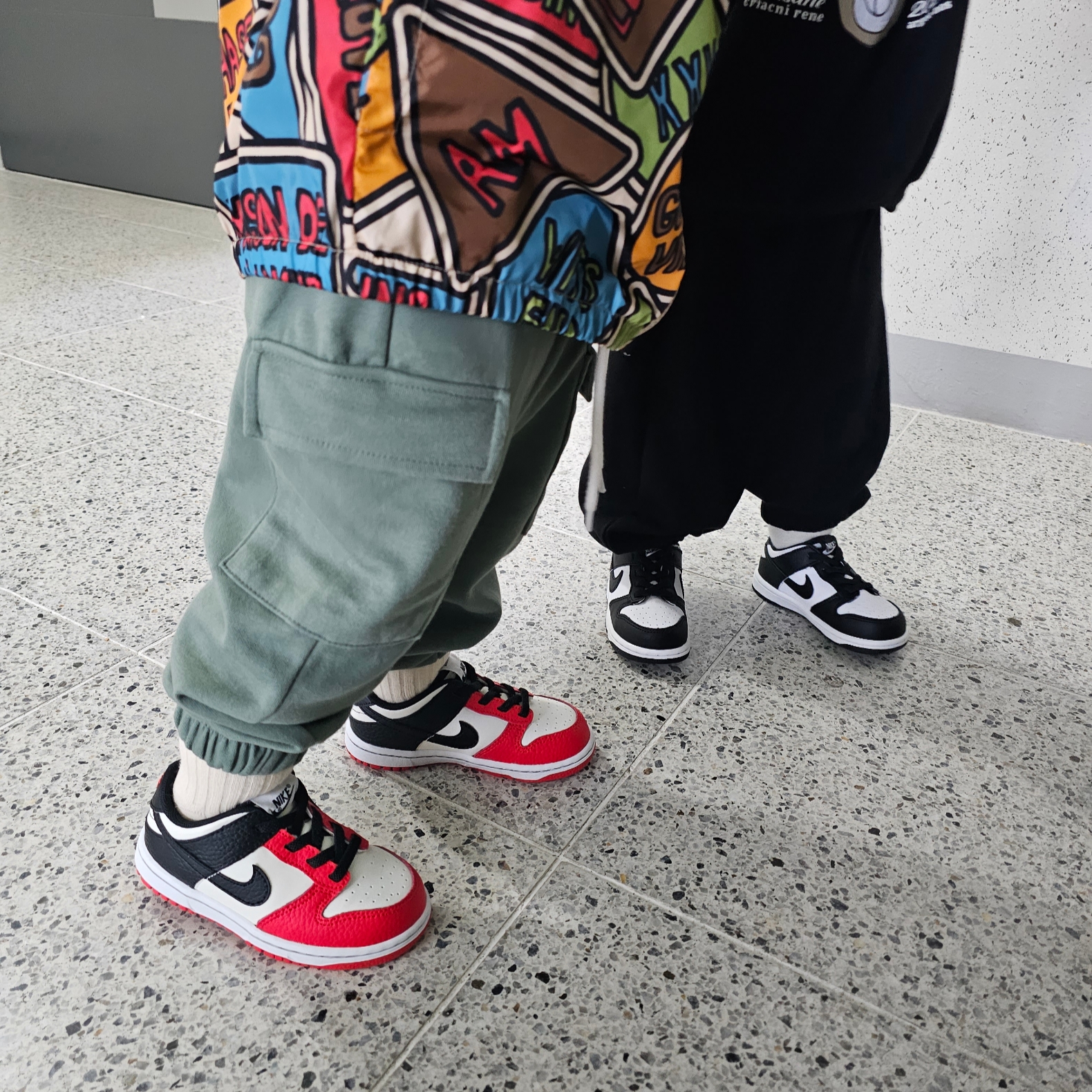 (TD) Nike x NBA Dunk Low Black and Chile Red 착용 스타일