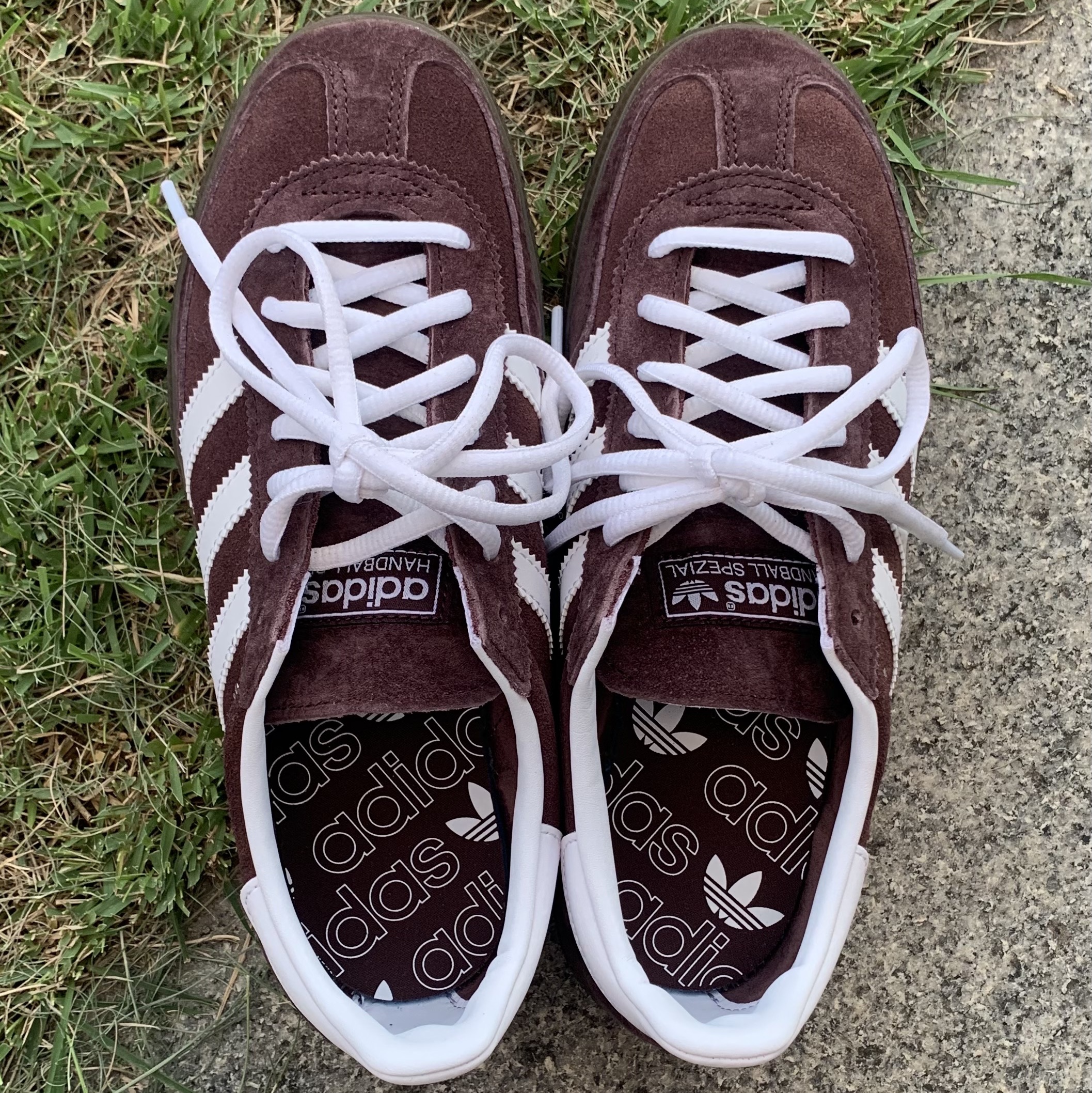 Adidas Spezial Handball Shadow Brown White 착용 스타일 - 2