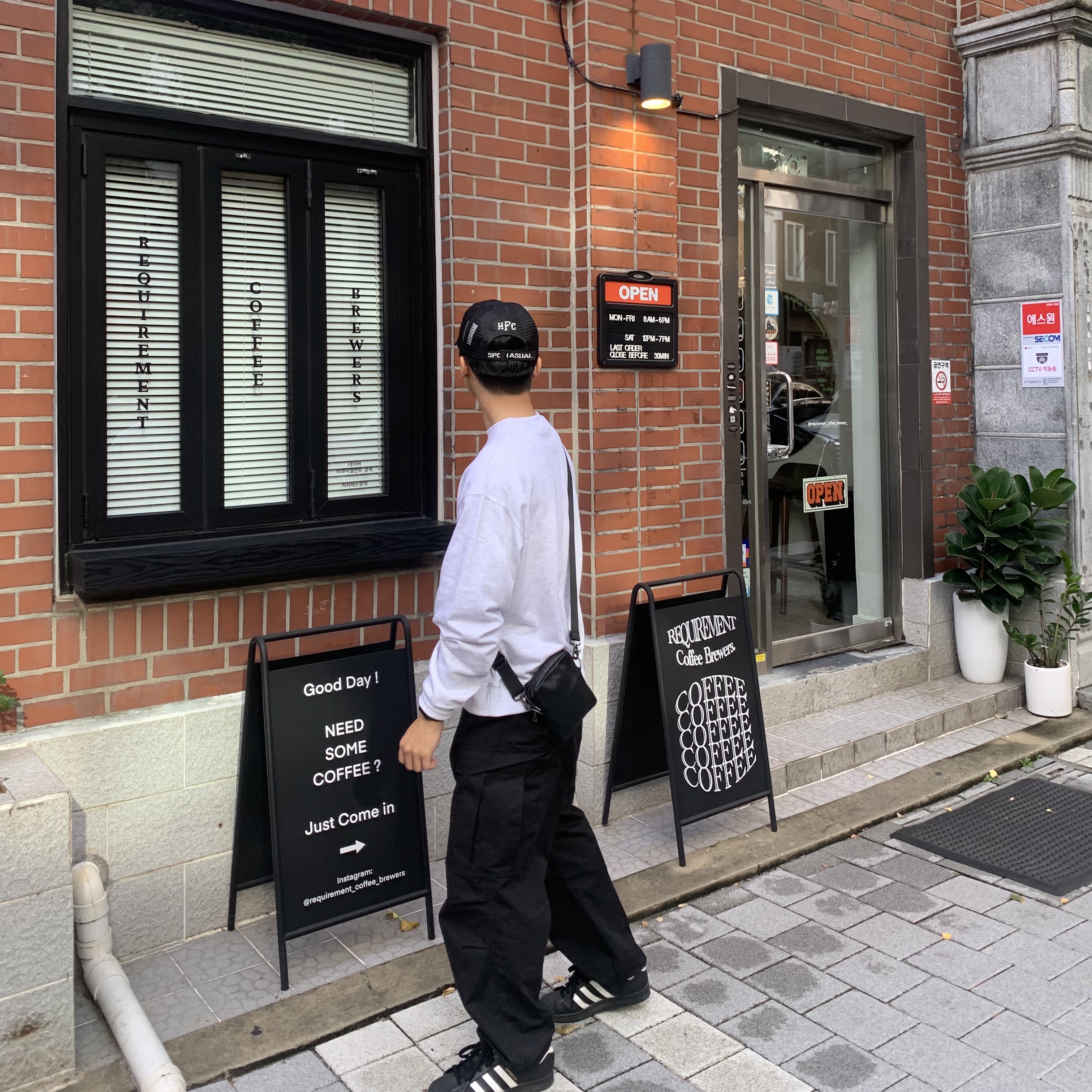 Heritage Floss Waterproof Nylon BB Cap Black 착용 스타일