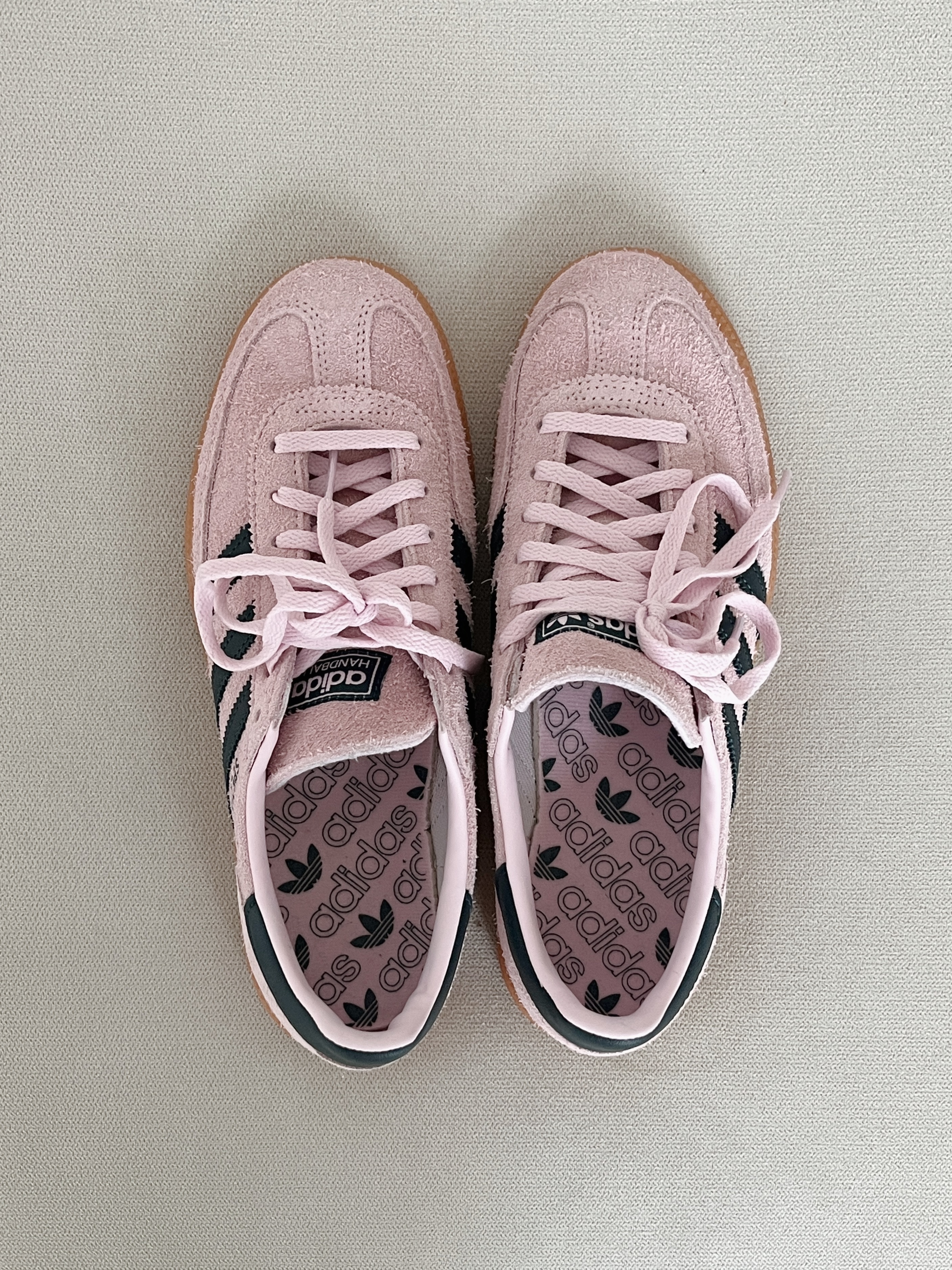 (W) Adidas Spezial Handball Clear Pink 착용 스타일 - 1