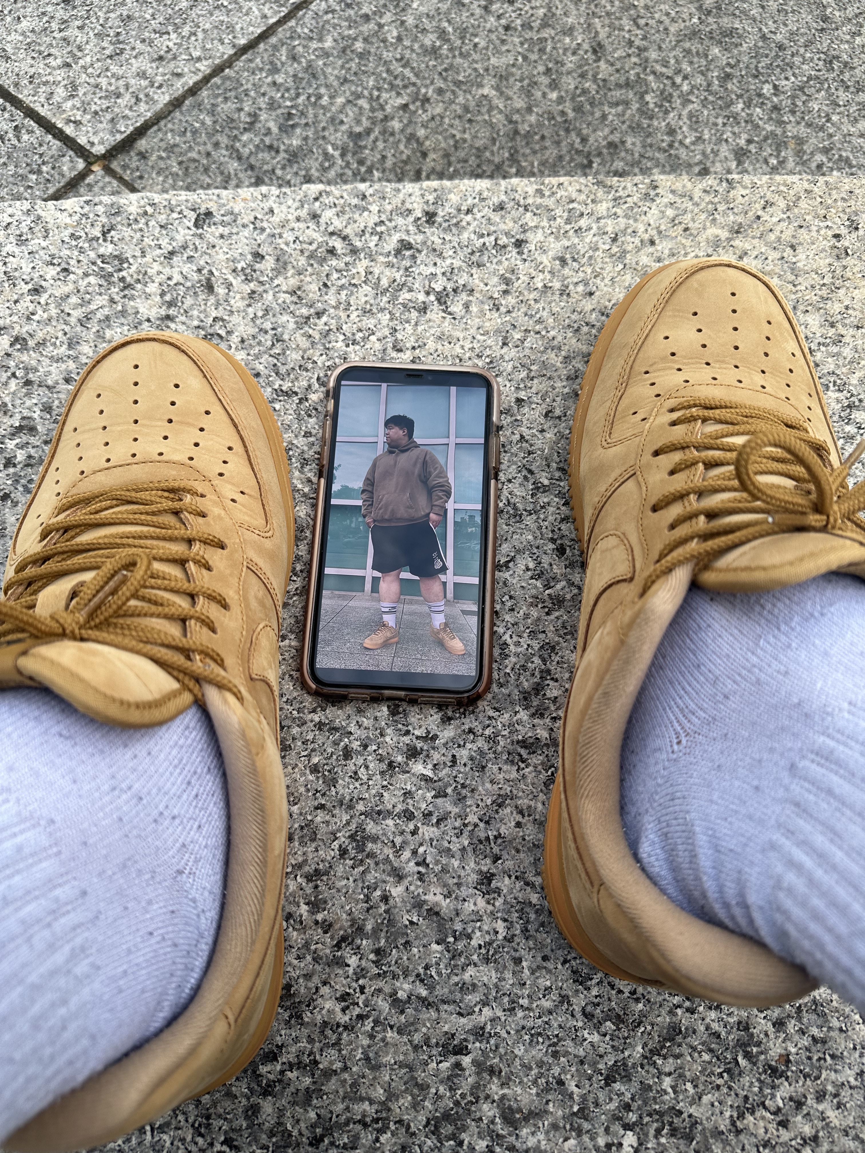 Nike Air Force 1 '07 WB Flax 착용 스타일