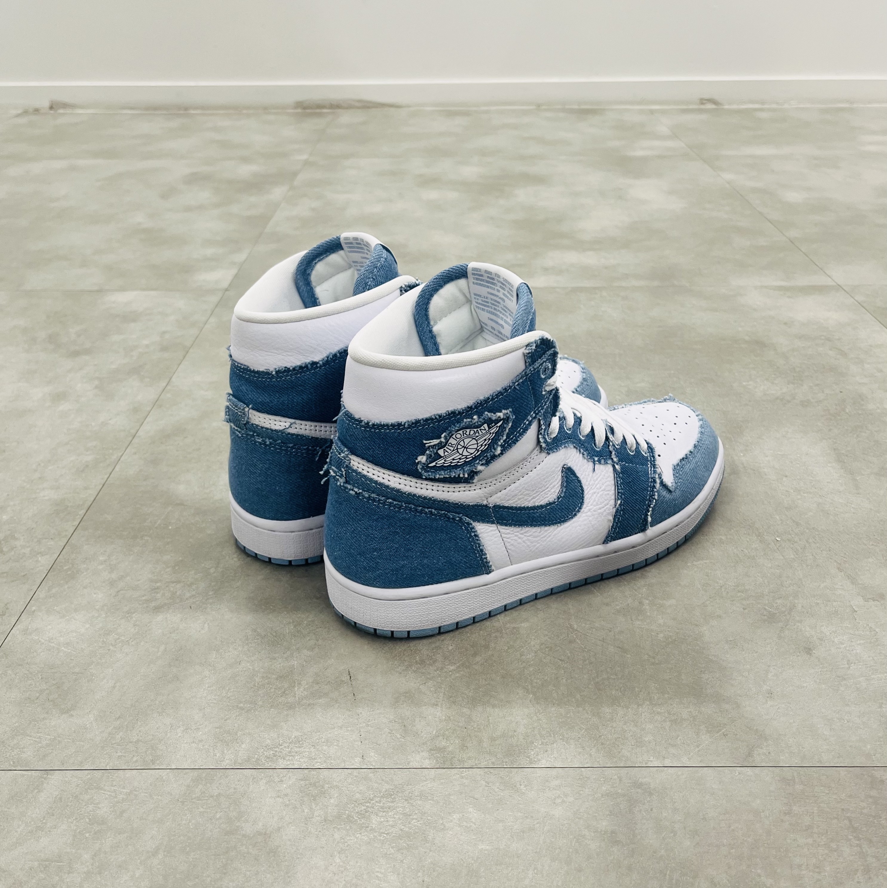 (W) Jordan 1 Retro High OG Denim 착용 스타일