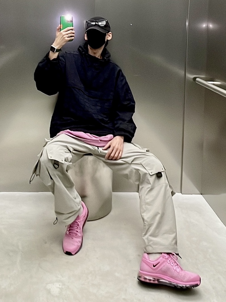 Nike x Stussy Air Max 2013 Psychic Pink, IAB Studio Pigment T-Shirt Magenta 착용 스타일 - 2