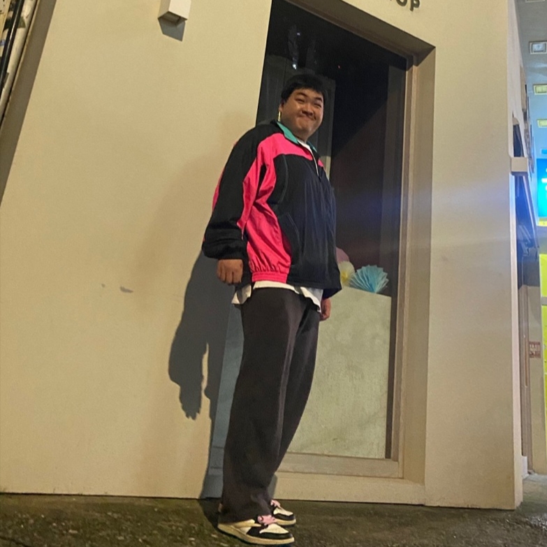 Nike x Atmos NRG Vintage PTHWK Track Jacket Black, Jordan 1 x Travis Scott x Fragment Retro Low OG SP Military Blue 착용 스타일
