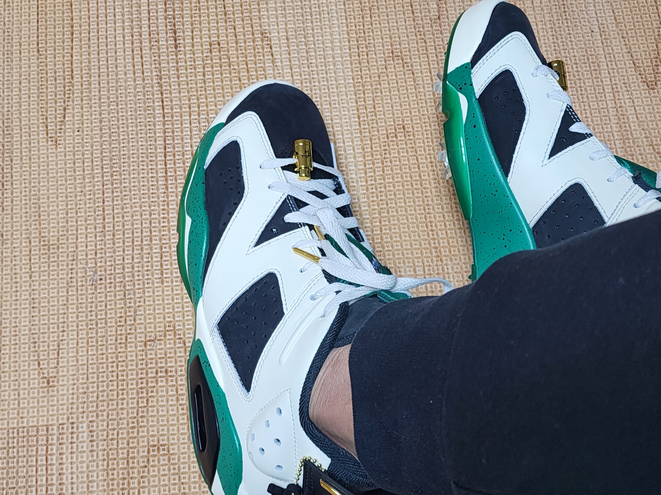 Jordan 6 x Eastside Golf Low Golf 1961 White Malachite 착용 스타일 - 2