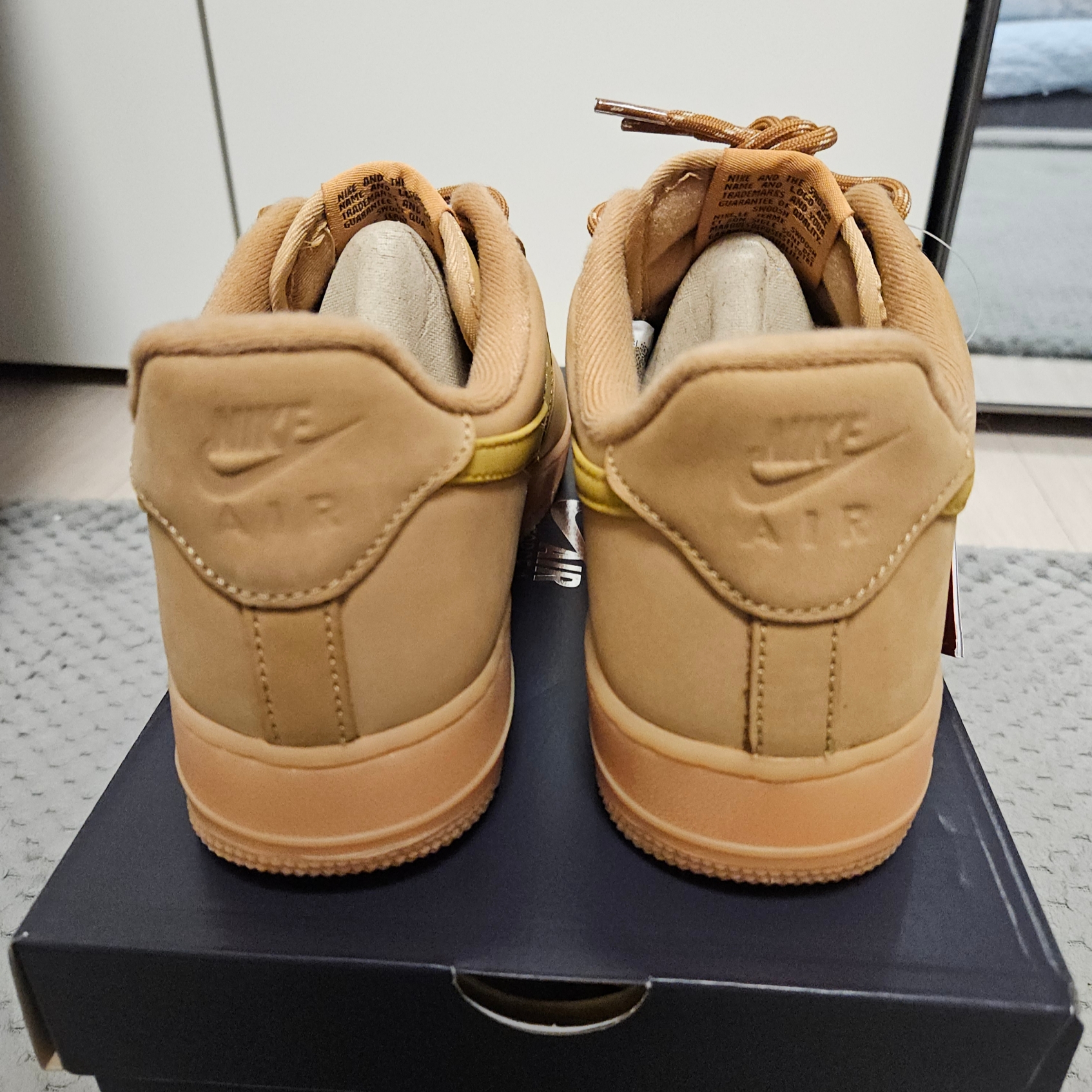 Nike Air Force 1 '07 WB Flax 착용 스타일 - 3