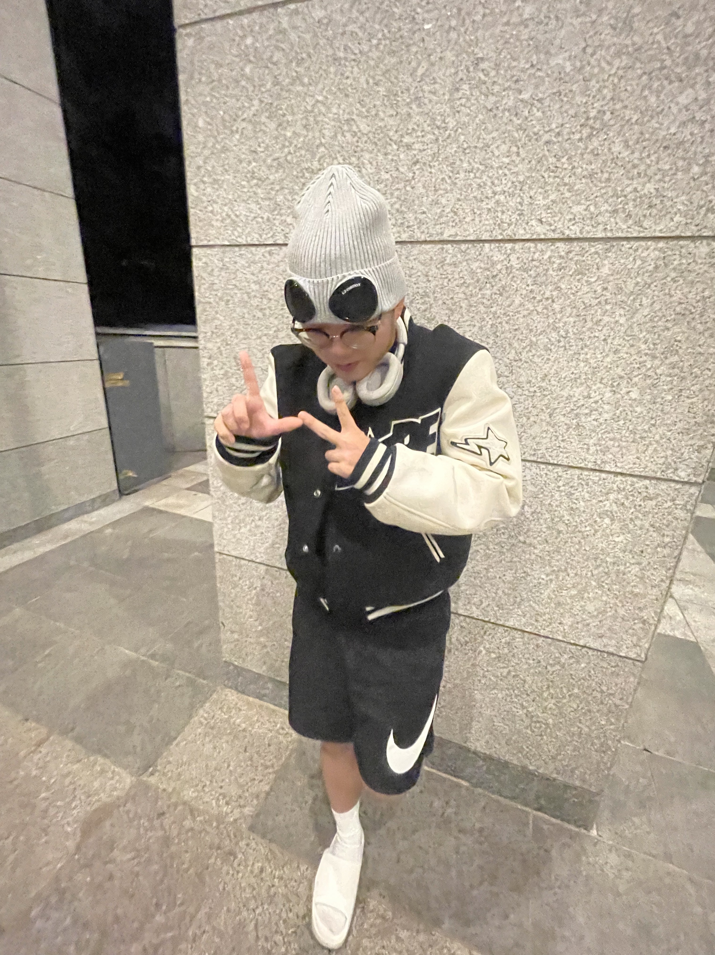 C.P. Company Cotton Goggle Beanie Grey Melange - 23SS 착용 스타일 - 1