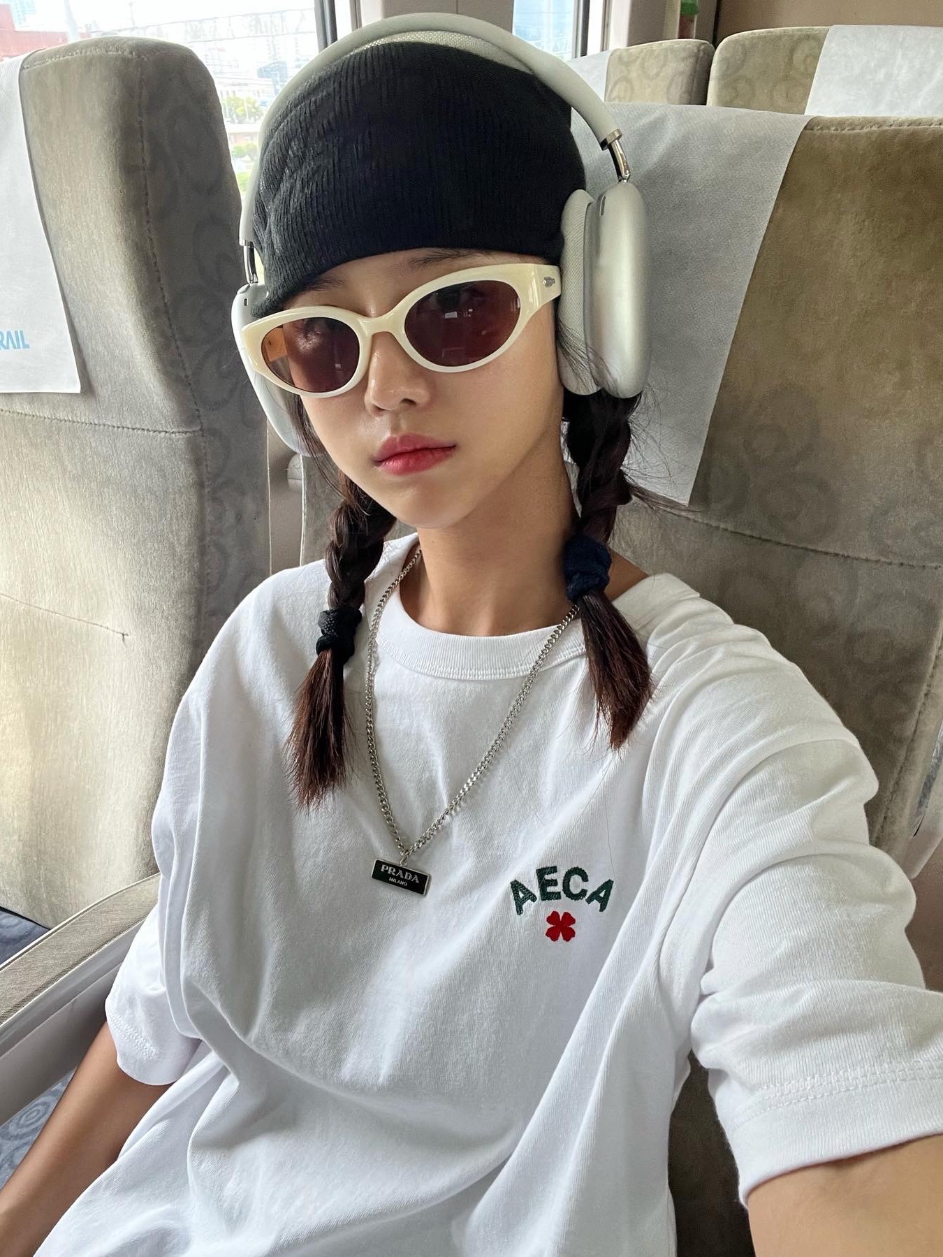 Stussy Debossed Stock Logo Beanie Black, Apple AirPods Max Lightning Silver (Korean Ver.) 착용 스타일 - 2