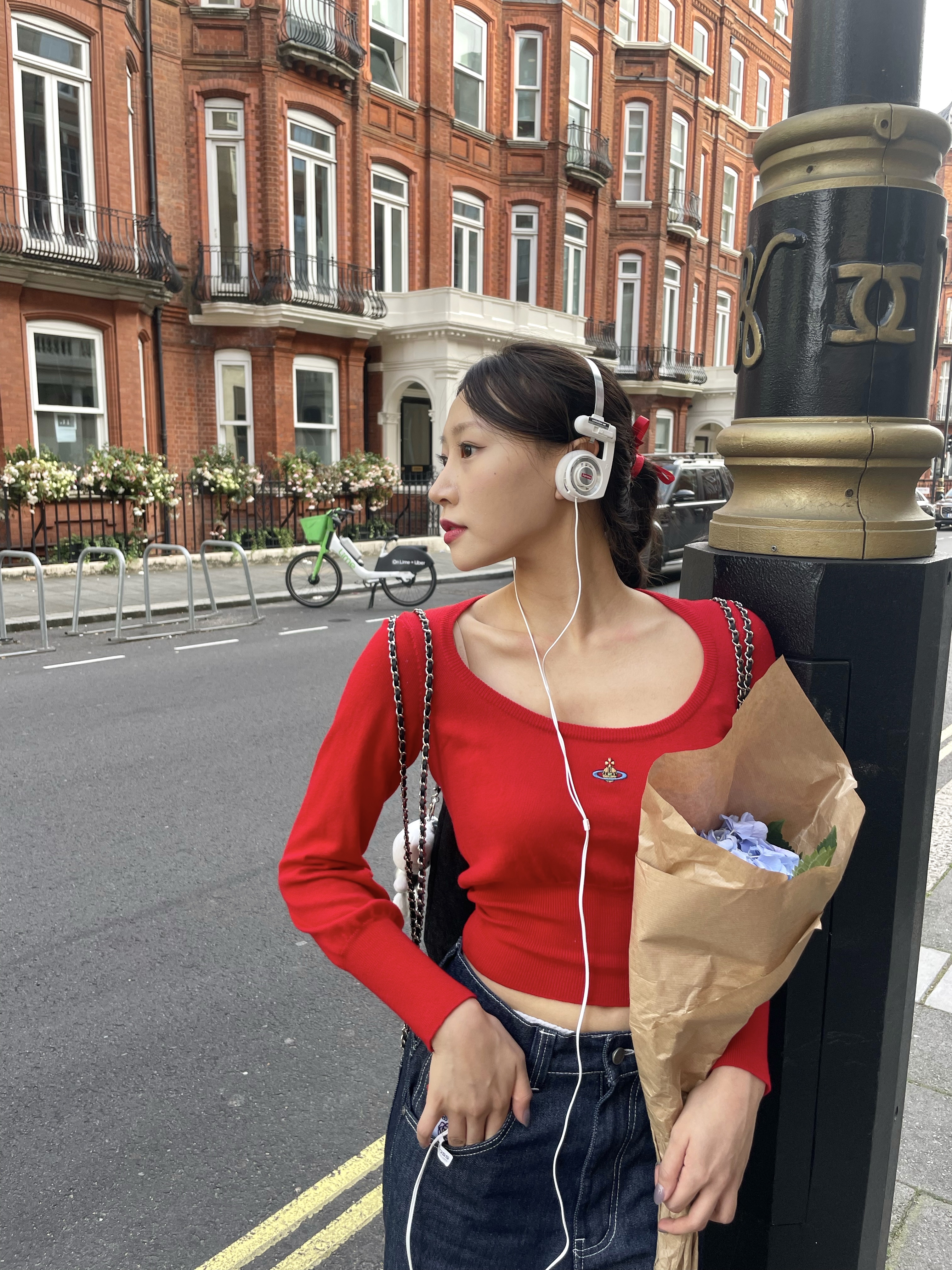 Supreme x Koss Portapro Headphones White - 23FW 착용 스타일 - 1