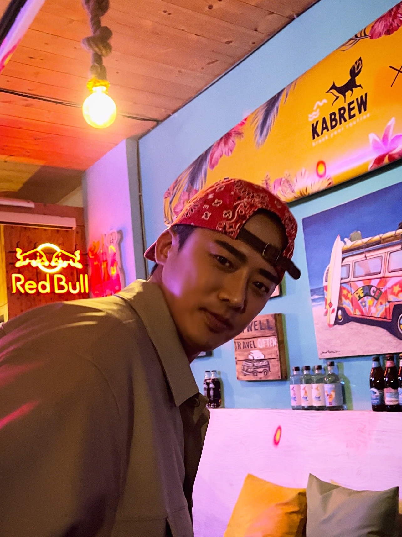 Supreme Bandana Camp Cap Red - 21SS, Supreme Leather S/S Work Shirt Tan - 23FW 착용 스타일