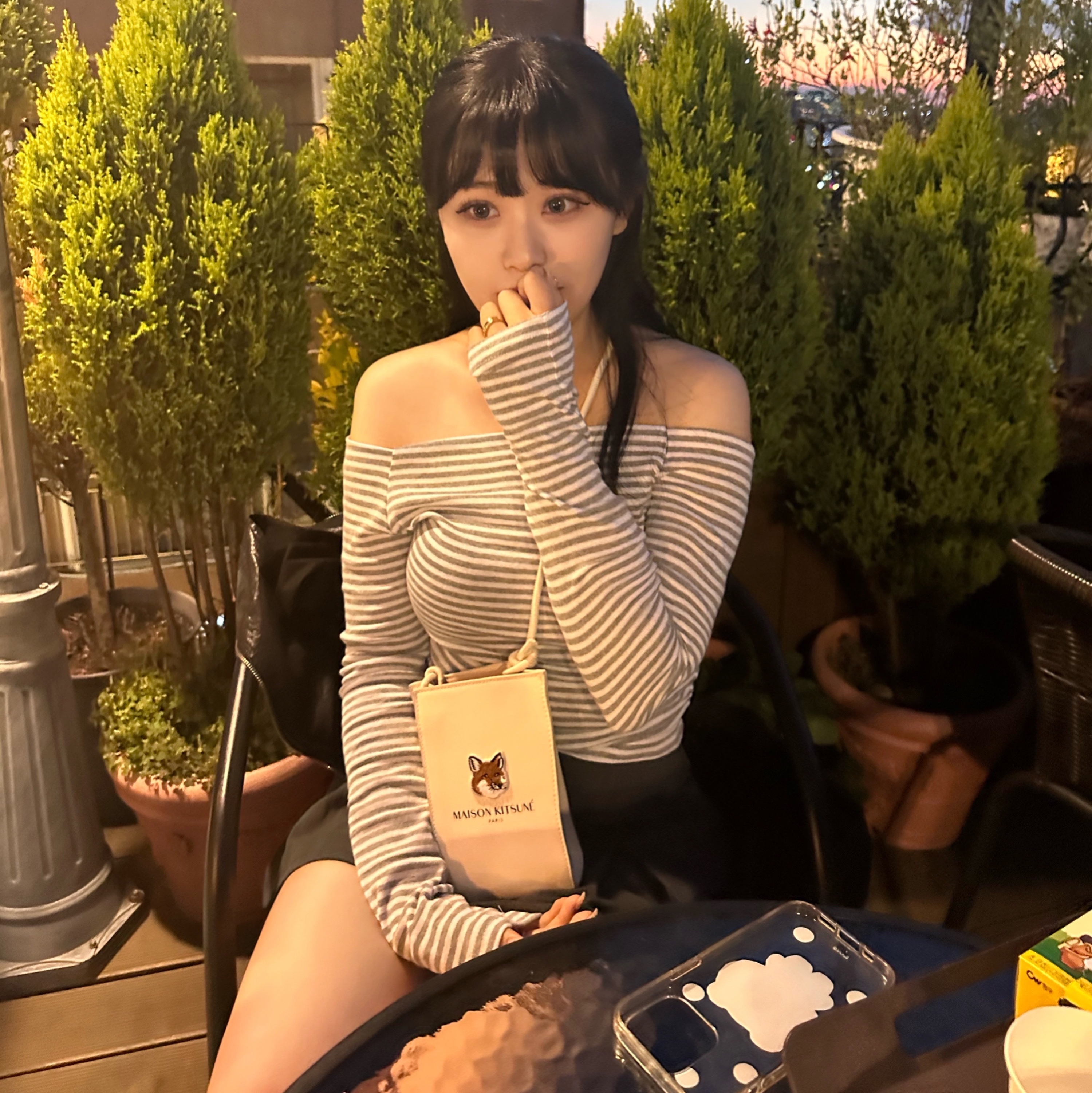 Maison Kitsune x Laneige Crossbody Bag 착용 스타일