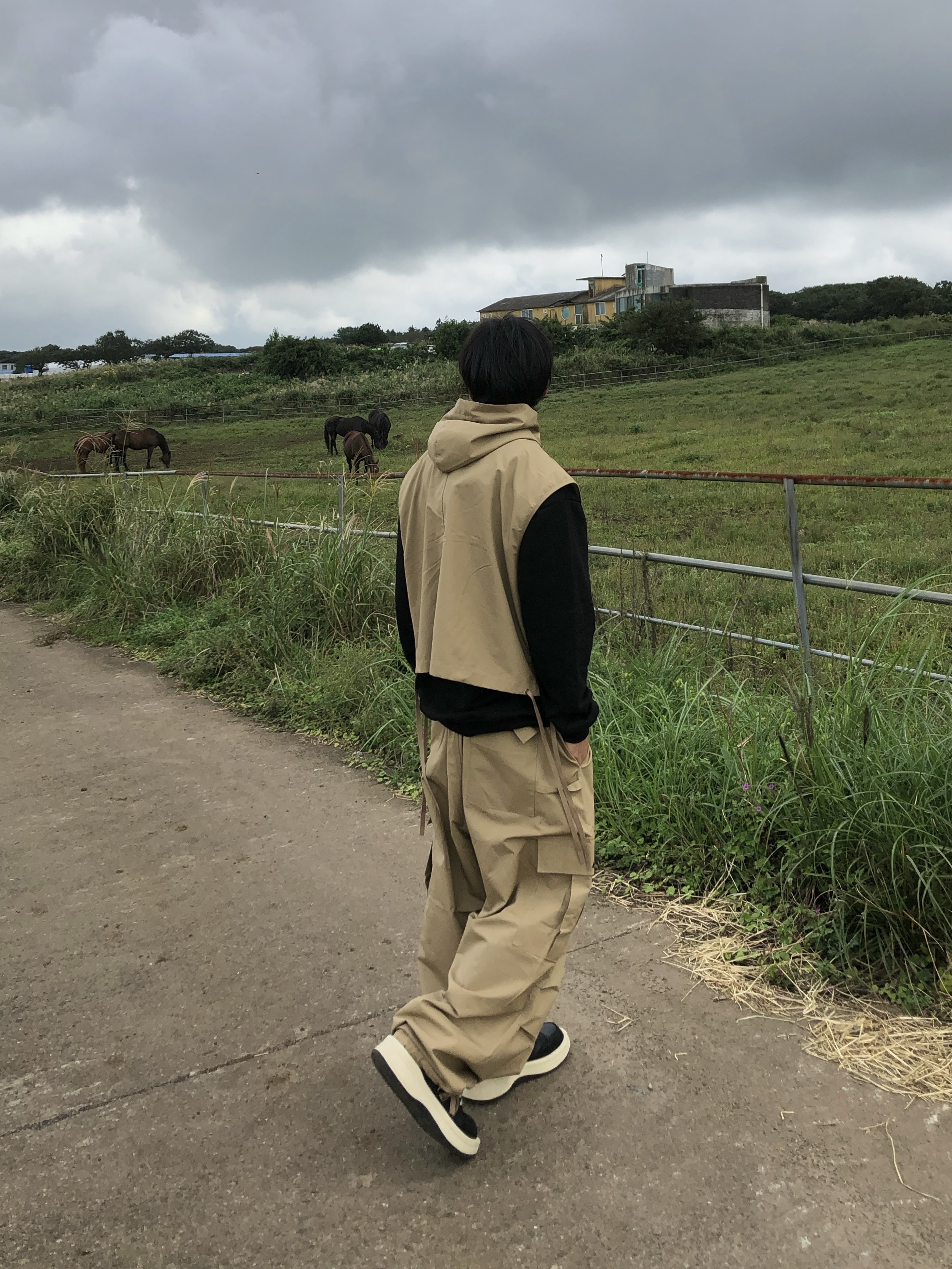 Converse x Drkshdw Turbowpn Black Cream 착용 스타일 - 4