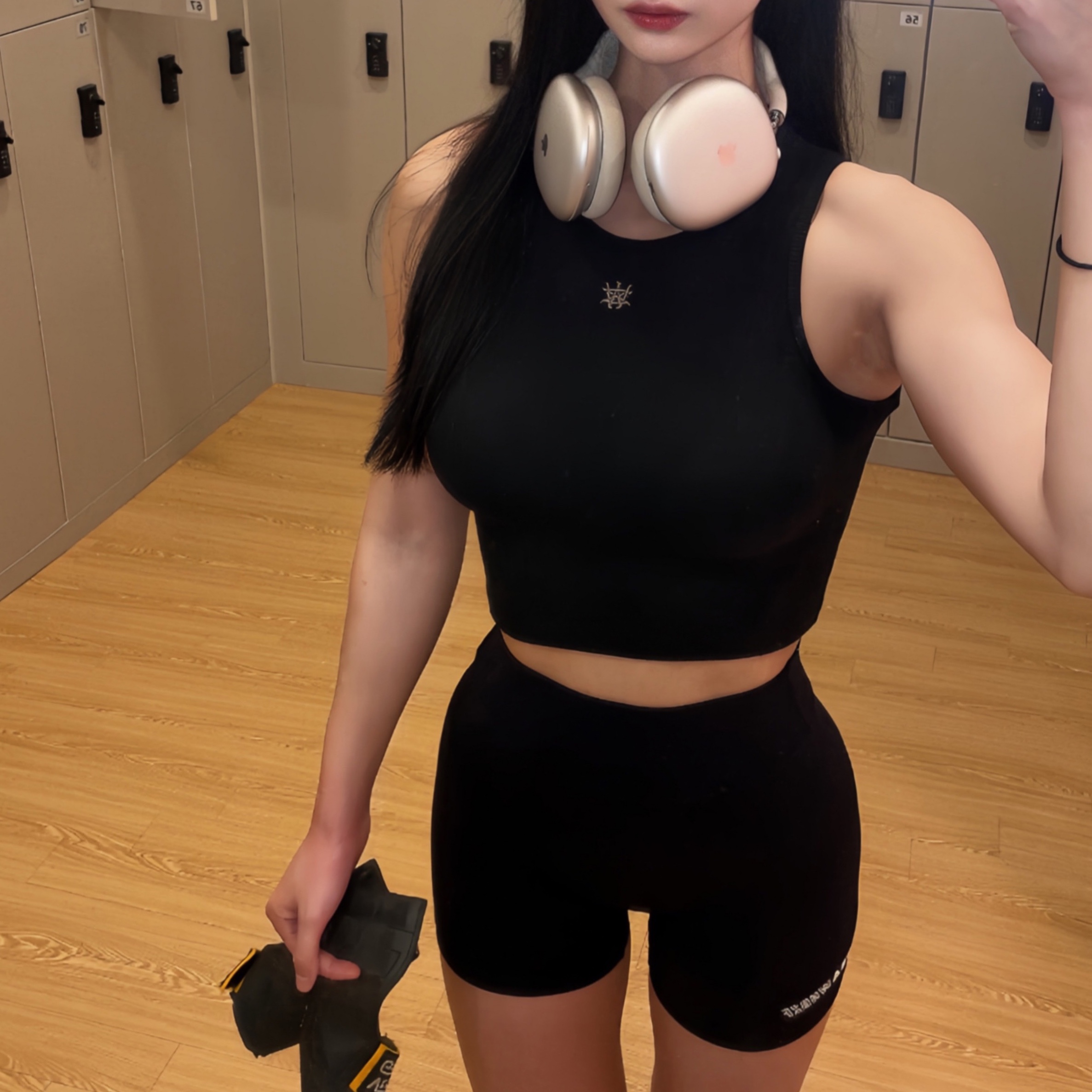 Apple AirPods Max Lightning Silver (Korean Ver.) 착용 스타일