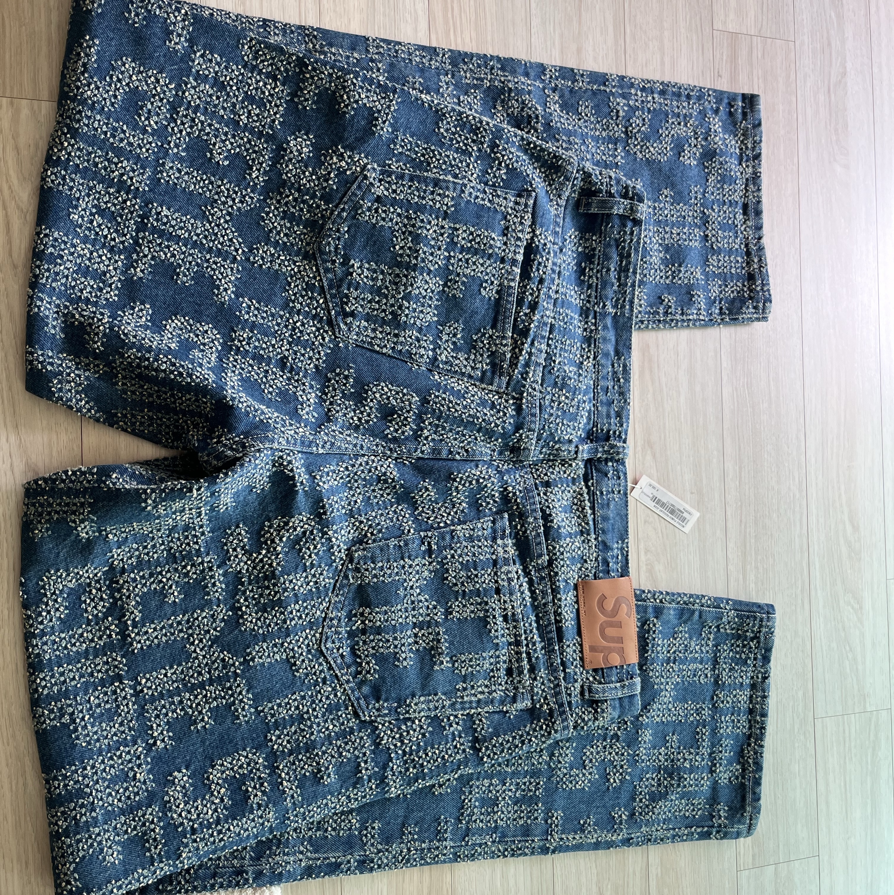 Supreme Needle Punch Regular Jean Washed Blue - 23FW 착용 스타일 - 1