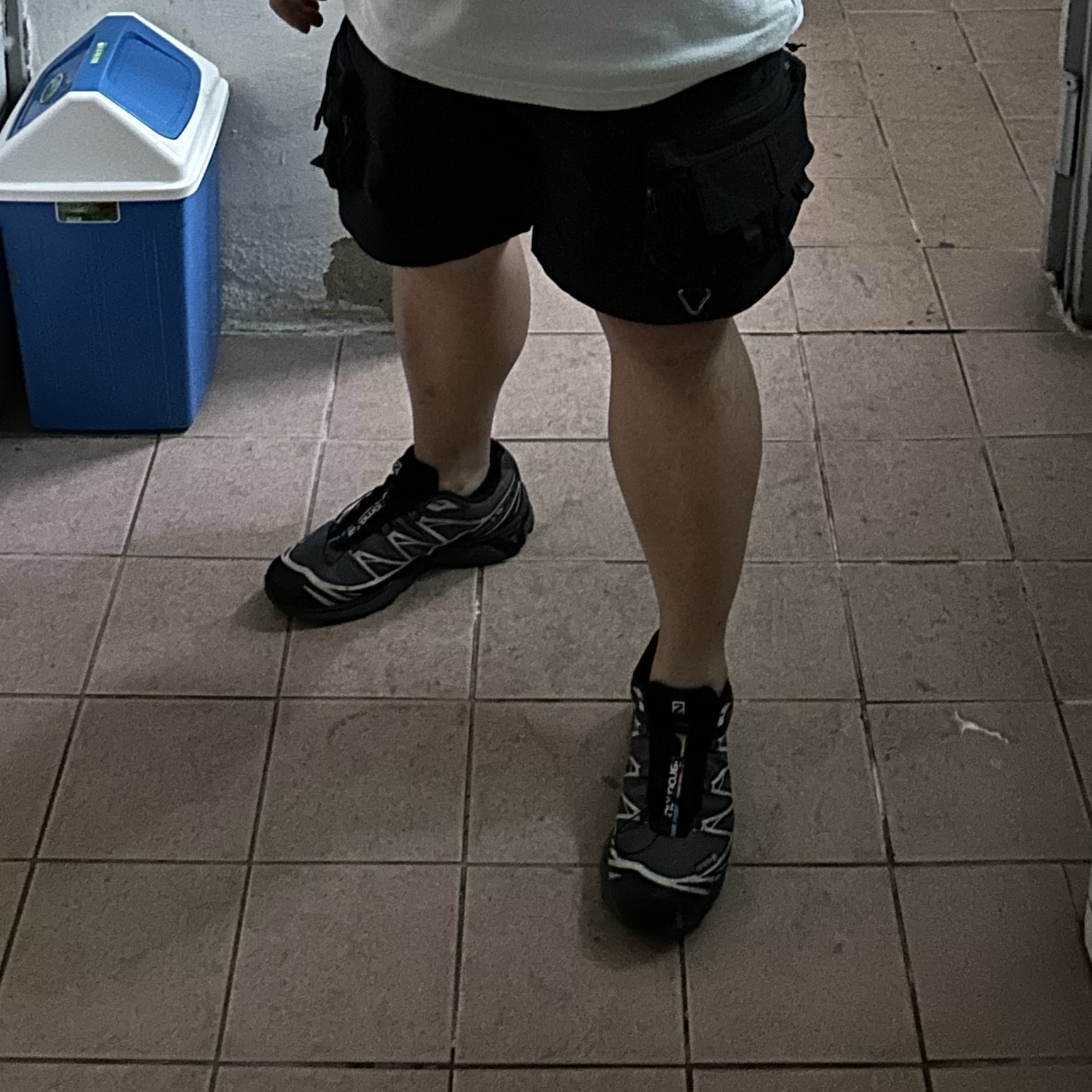 Salomon XT-6 Gore-Tex Black Ebony 착용 스타일