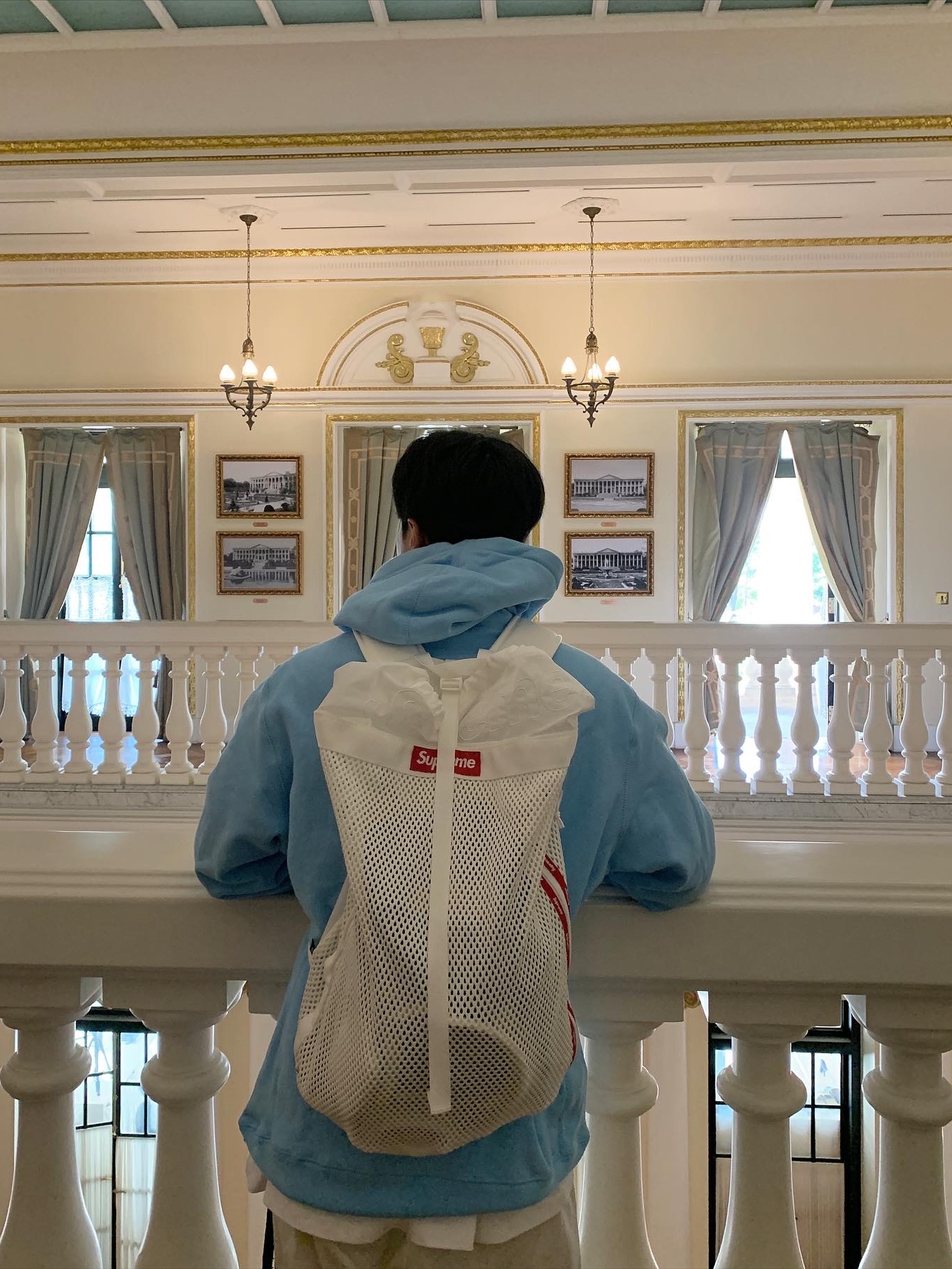 Supreme Bandana Box Logo Hooded Sweatshirt Light Blue - 19FW, Supreme Pigment Print S Logo 6-Panel Black - 23FW 착용 스타일 - 4