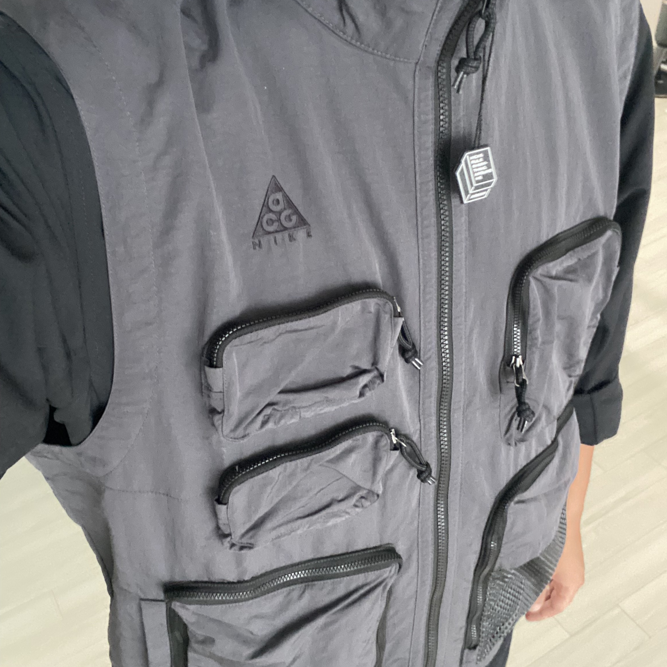 Nike ACG Utility Vest Anthracite Black - US/EU, (W) Asics Gel-1130 White Periwinkle Blue 착용 스타일 - 1
