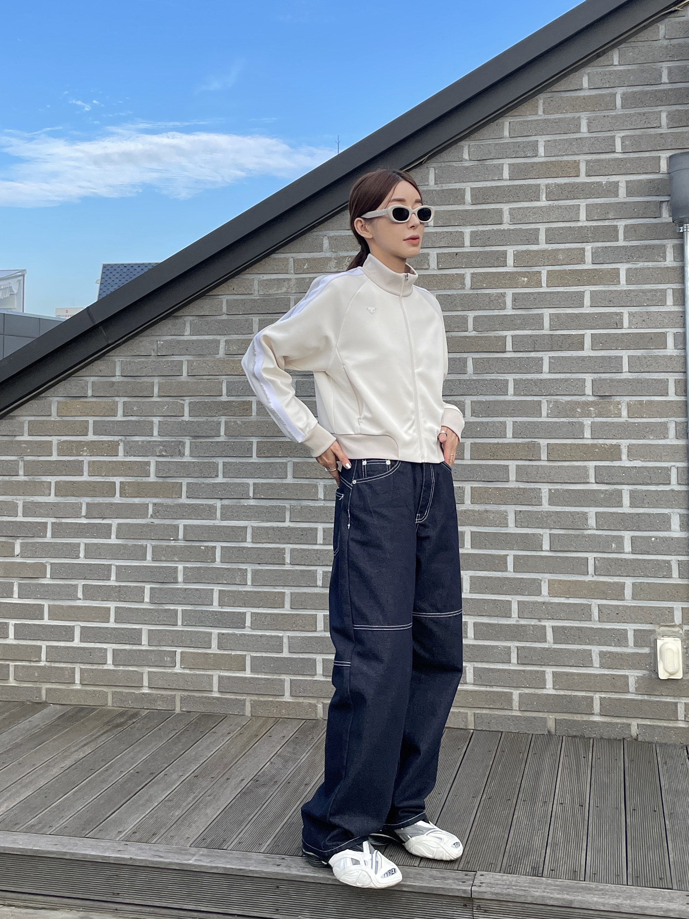 Gentle Monster x Maison Margiela MM004 Grey Black, Balenciaga Tyrex Sneakers Black White 착용 스타일 - 1