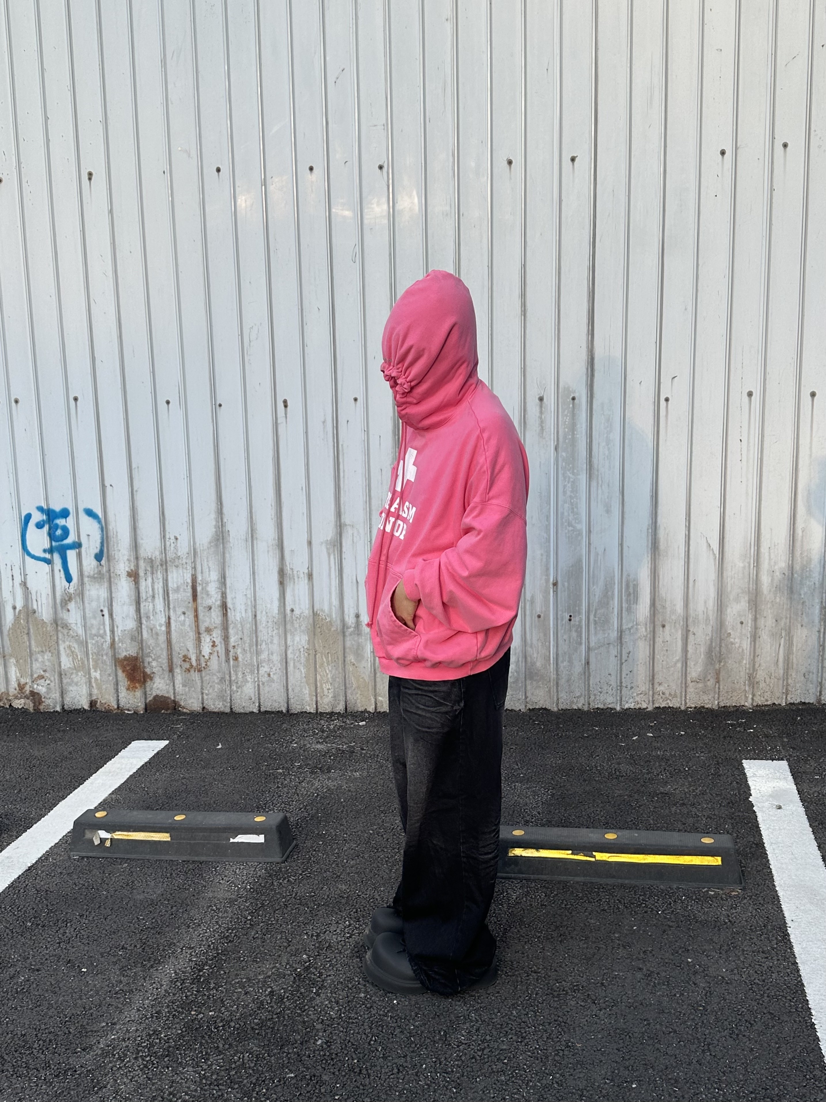 Project G/R Orgasm Donor Hoodie Washed Pink, [KREAM 단독] OMO Loosing Denim Pants Washed Black 착용 스타일 - 3