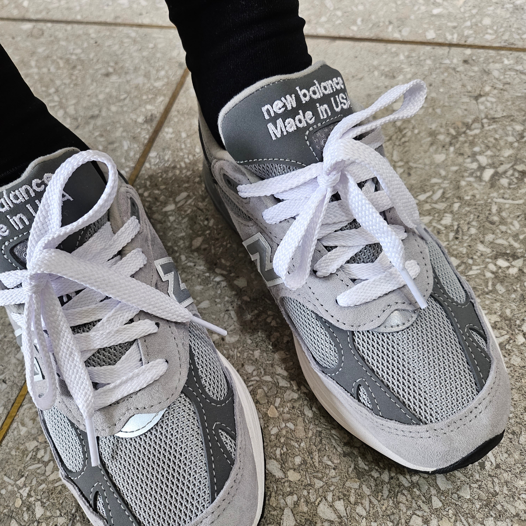 (W) New Balance 993 Made in USA Grey - B Standard 착용 스타일