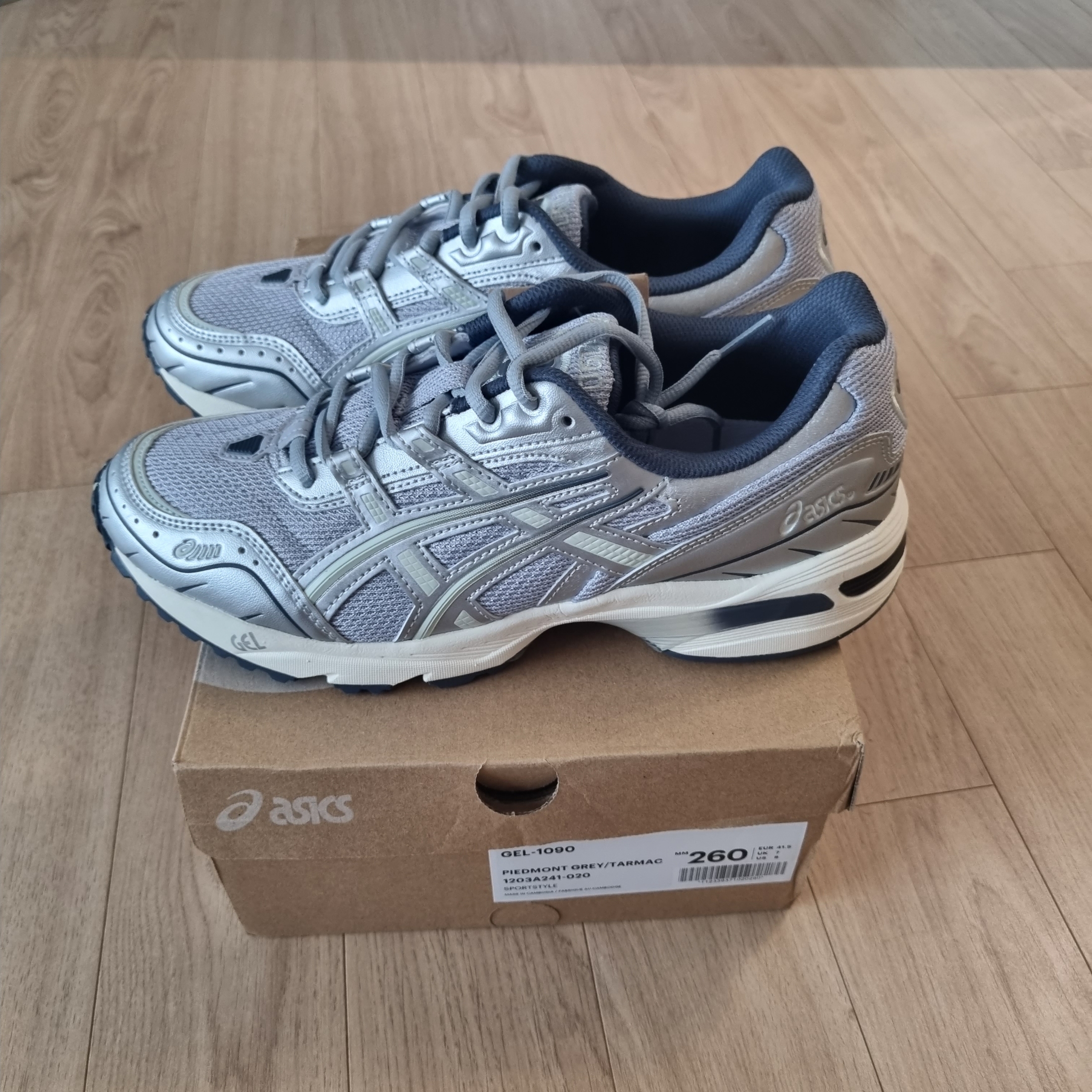 Asics Gel-1090 Piedmont Grey 착용 스타일