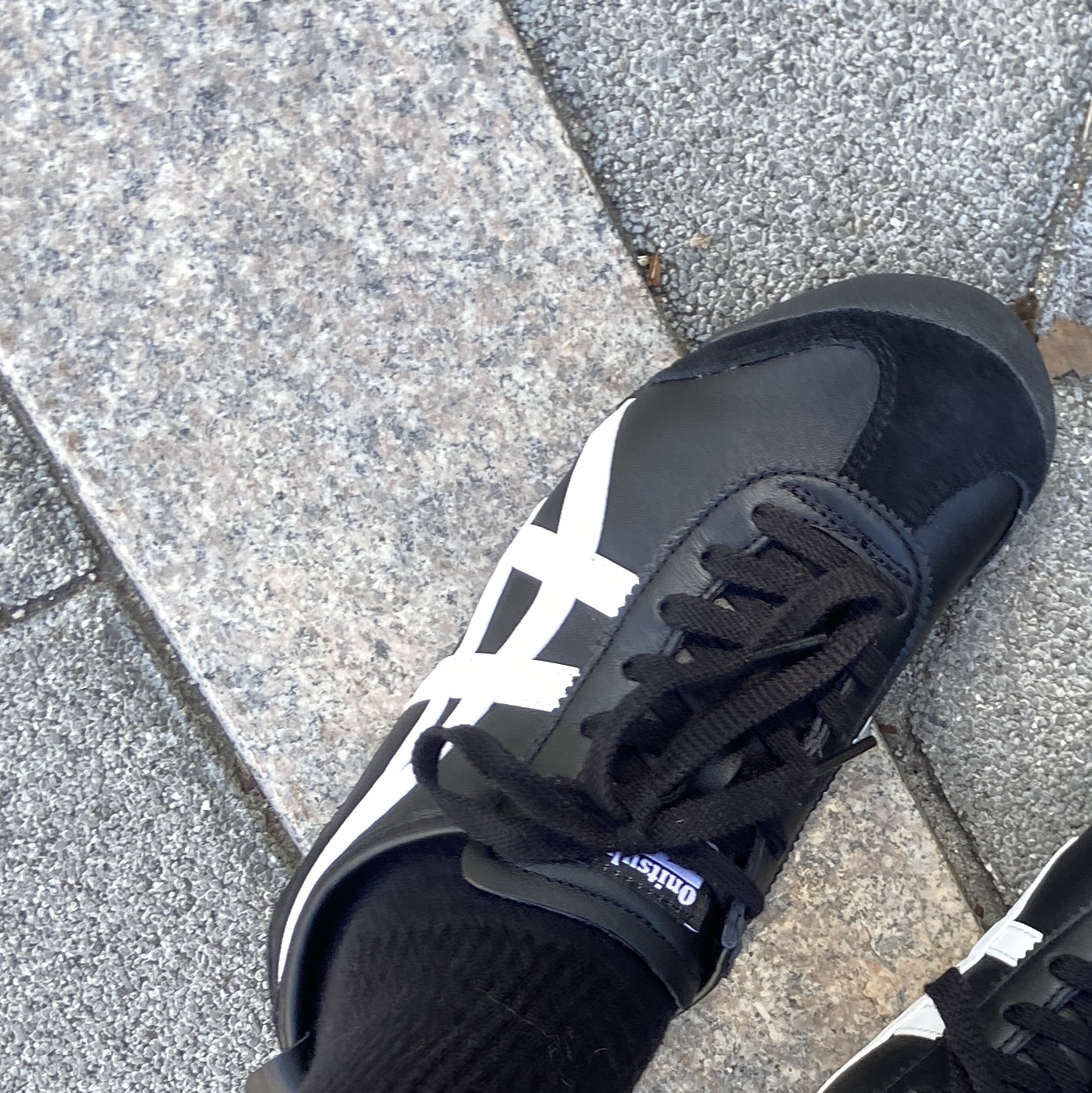 Onitsuka Tiger Mexico 66 Black White 착용 스타일