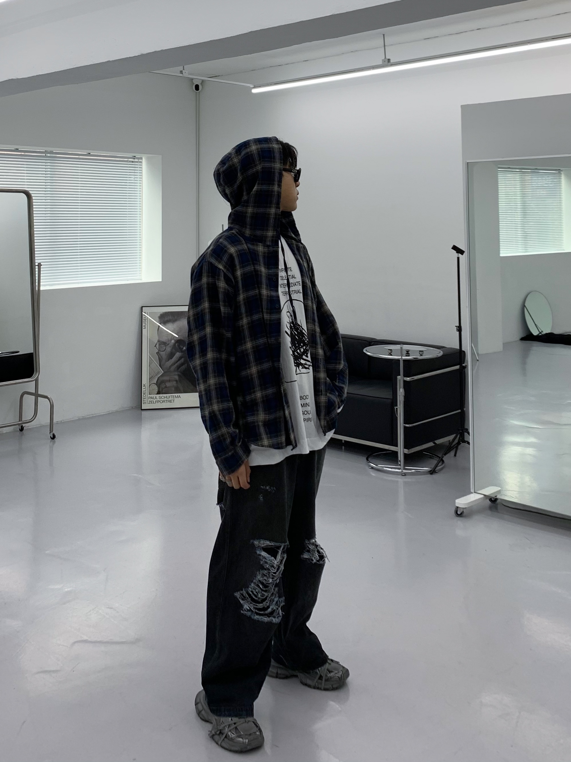 Balenciaga 3XL Sneakers Grey Black 착용 스타일 - 3