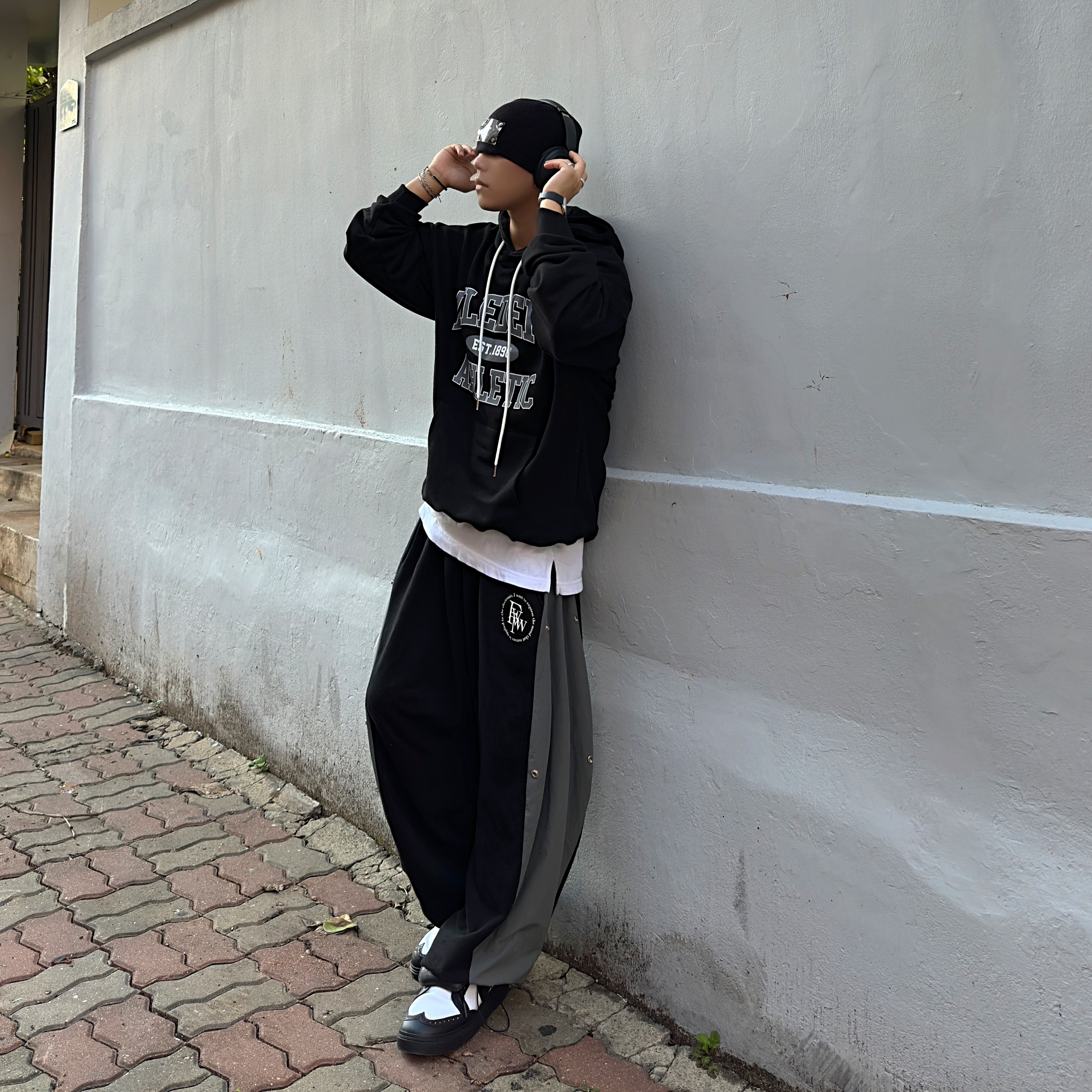 Nike x Peaceminusone Kwondo1 Black and White 착용 스타일 - 1