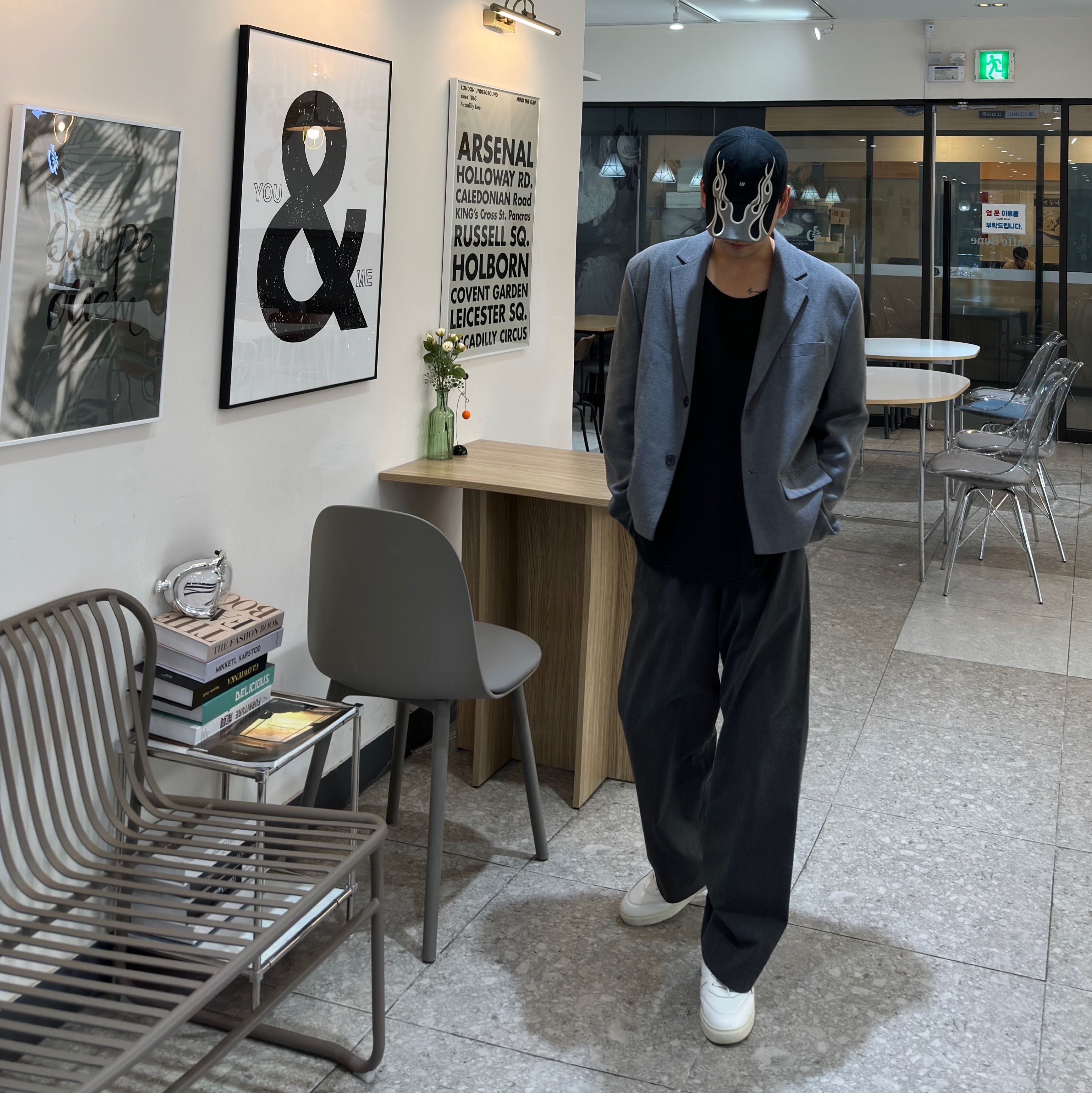 Yeezy Gap Engineered By Balenciaga Flame Cap Black 착용 스타일 - 4