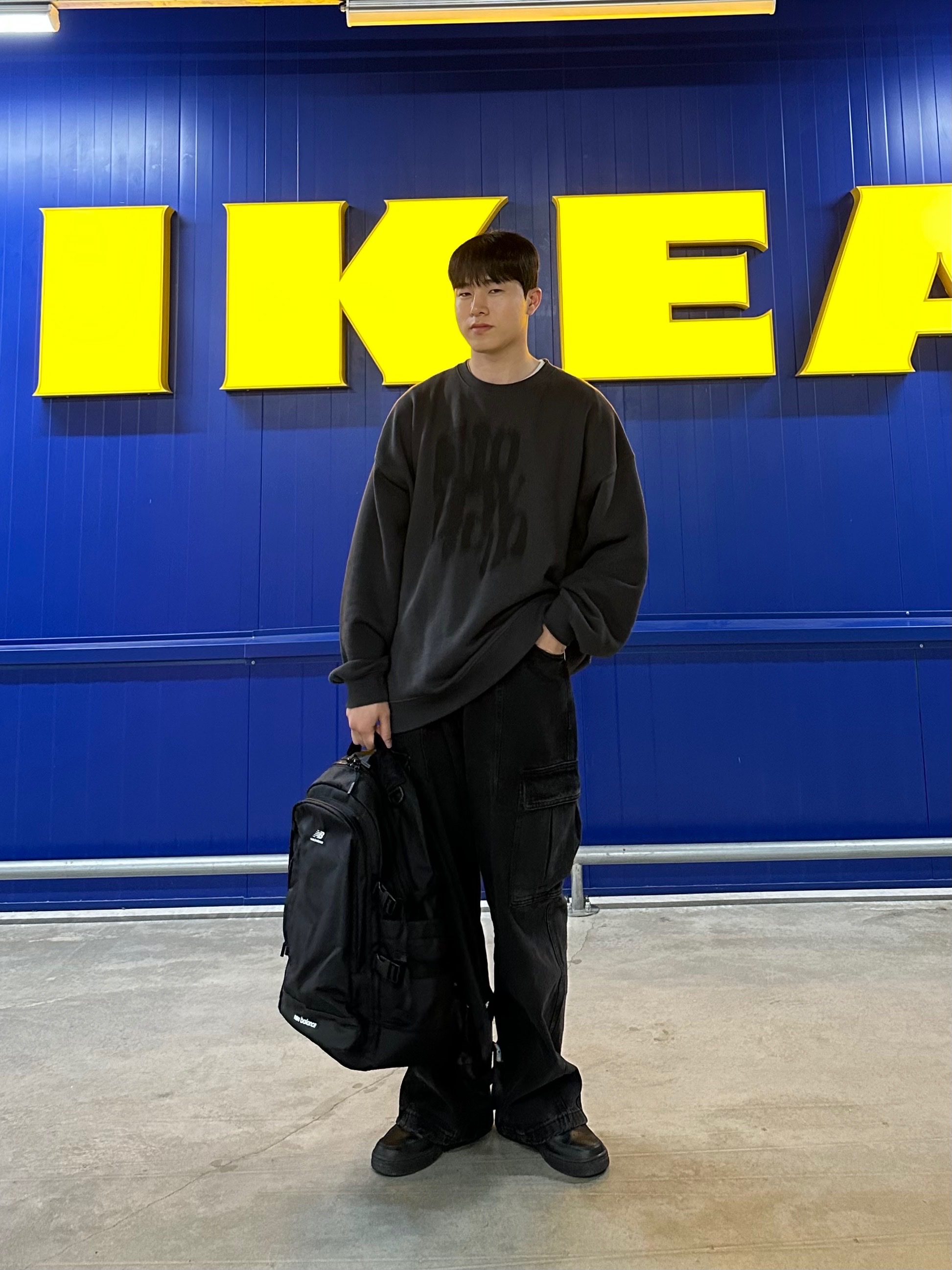Nike Air Force 1 '07 Low Triple Black 착용 스타일 - 2