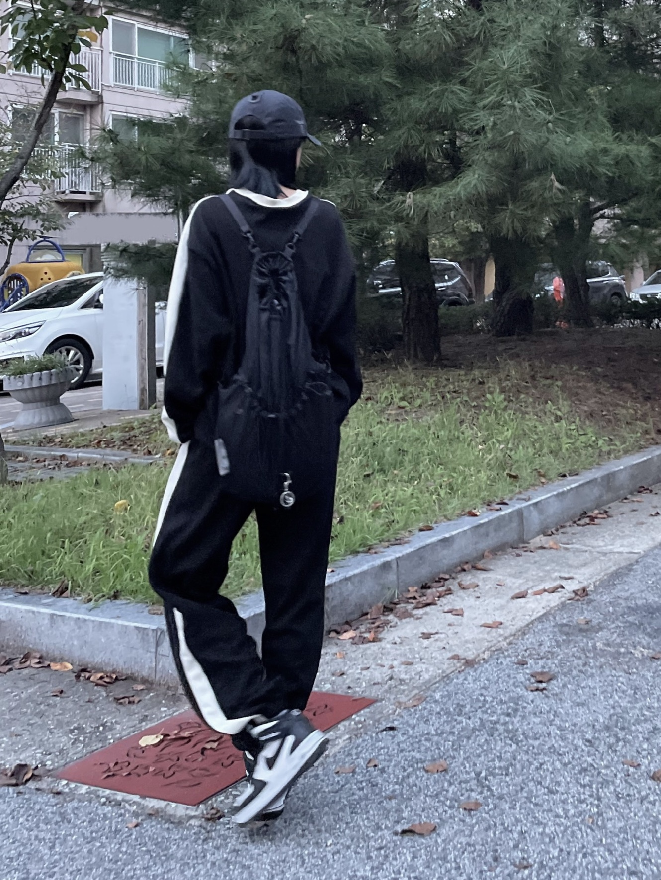 Nike x Stussy Air Force 1 '07 Mid SP Black and Light Bone, Supreme Ventile Camp Cap Black - 22FW 착용 스타일 - 2