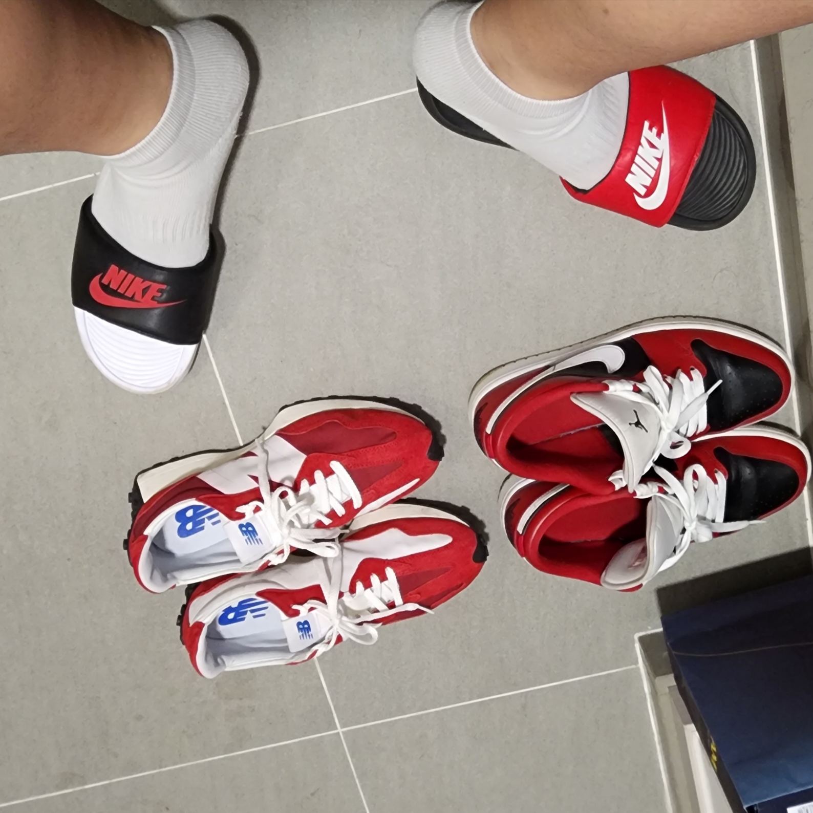 New Balance 327 Scarlet, (W) Jordan 1 Low Chicago Flip 착용 스타일