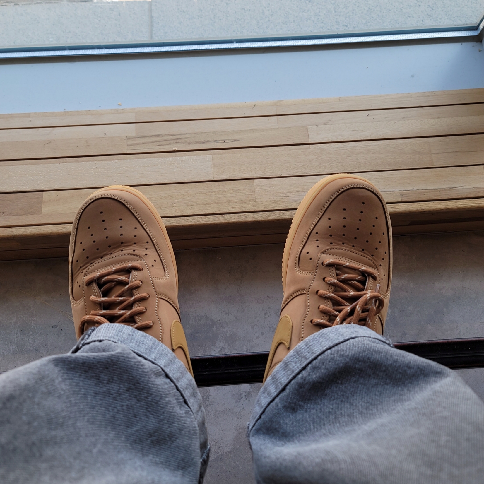 Nike Air Force 1 '07 WB Flax 착용 스타일