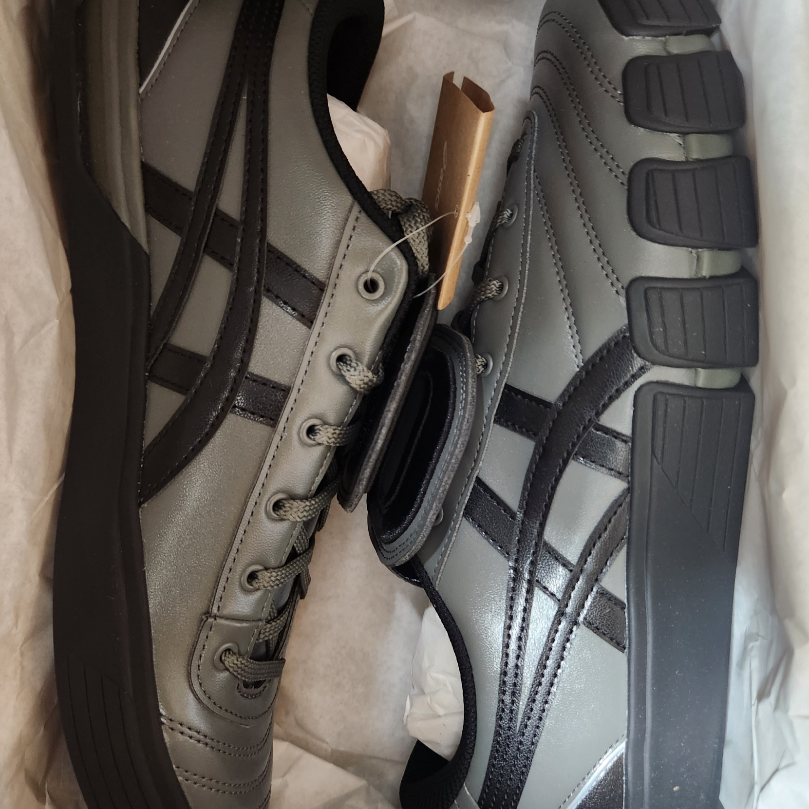 Asics x Otto 958 Gel-Flexkee 958 Gunmetal Black 착용 스타일