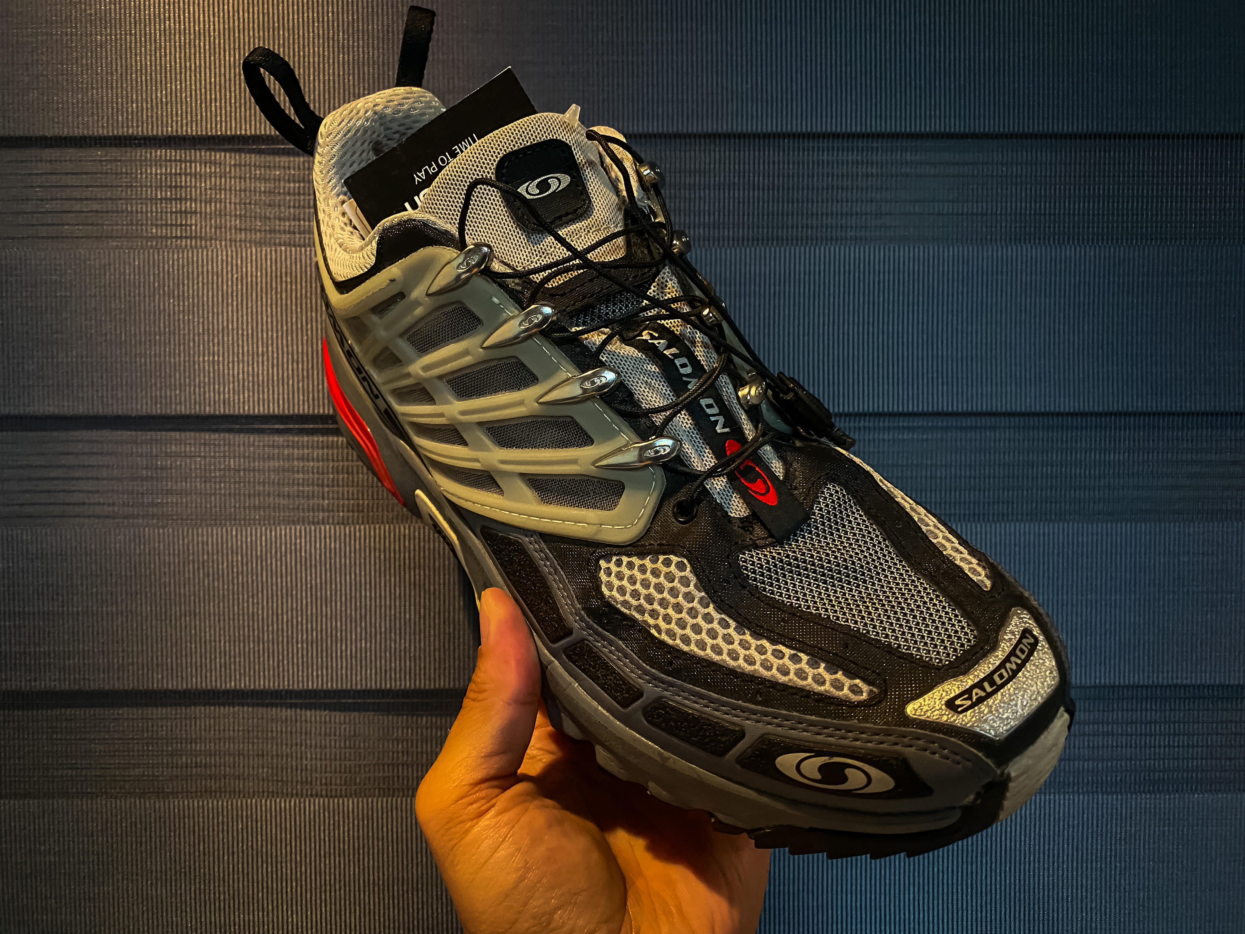 Salomon ACS Pro ADV Lunar Rock Goji 착용 스타일