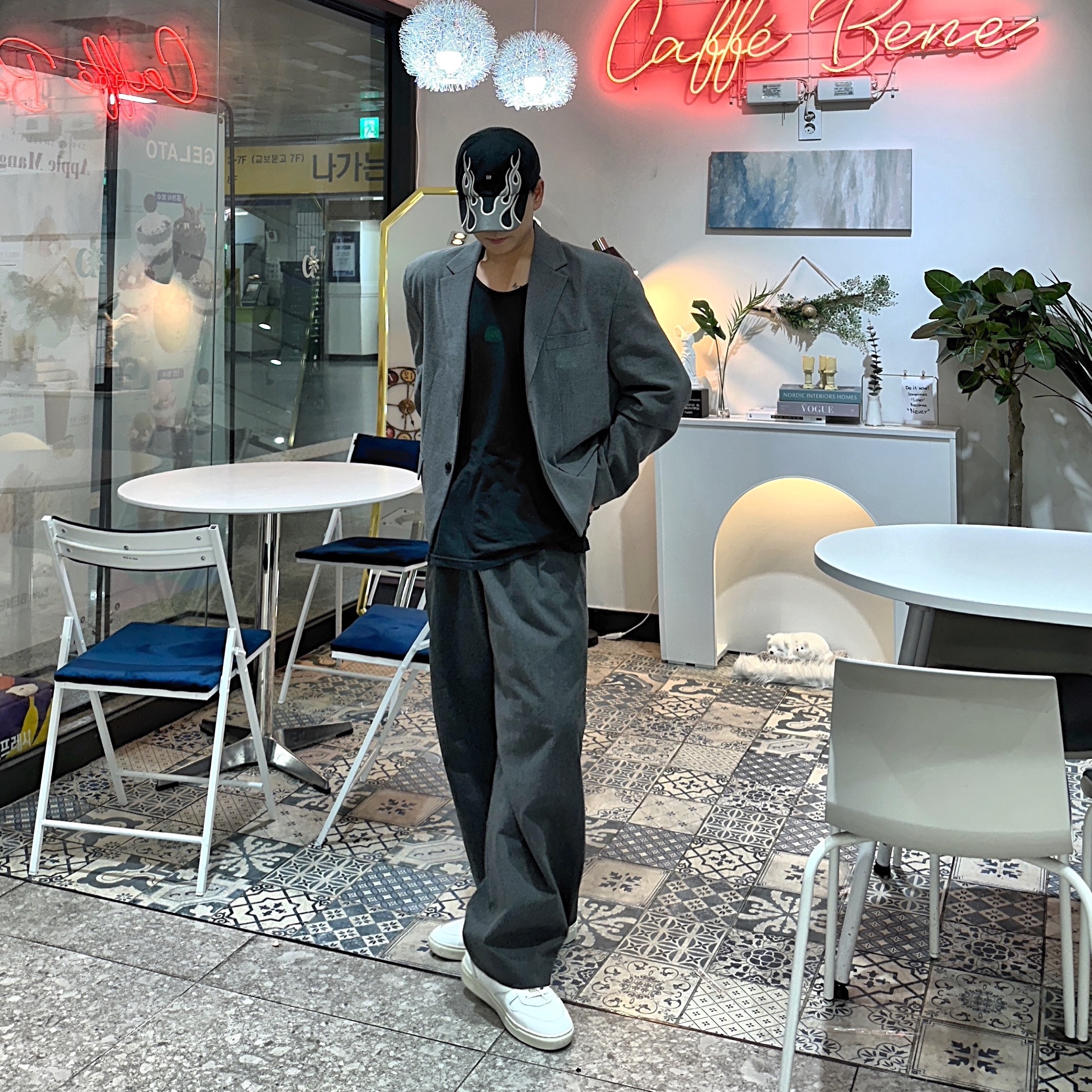 Yeezy Gap Engineered By Balenciaga Flame Cap Black 착용 스타일 - 3