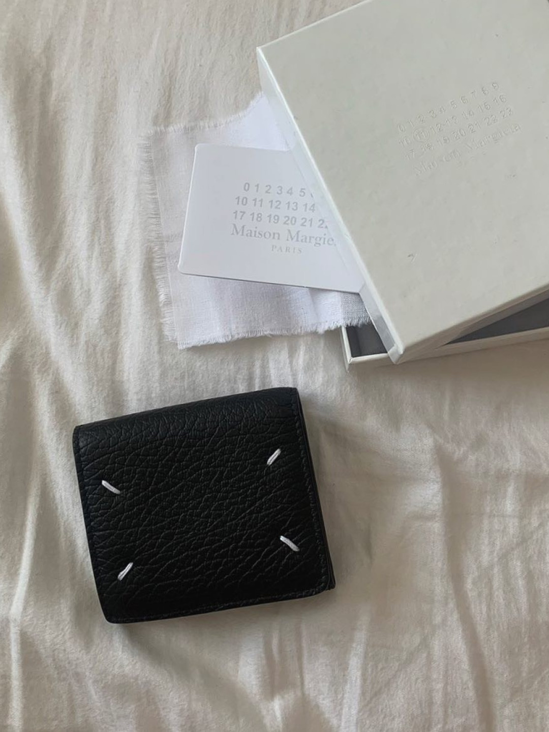 Maison Margiela Keyring Wallet Black, Maison Margiela Four Stitches Pocket Wallet Brown 착용 스타일 - 2