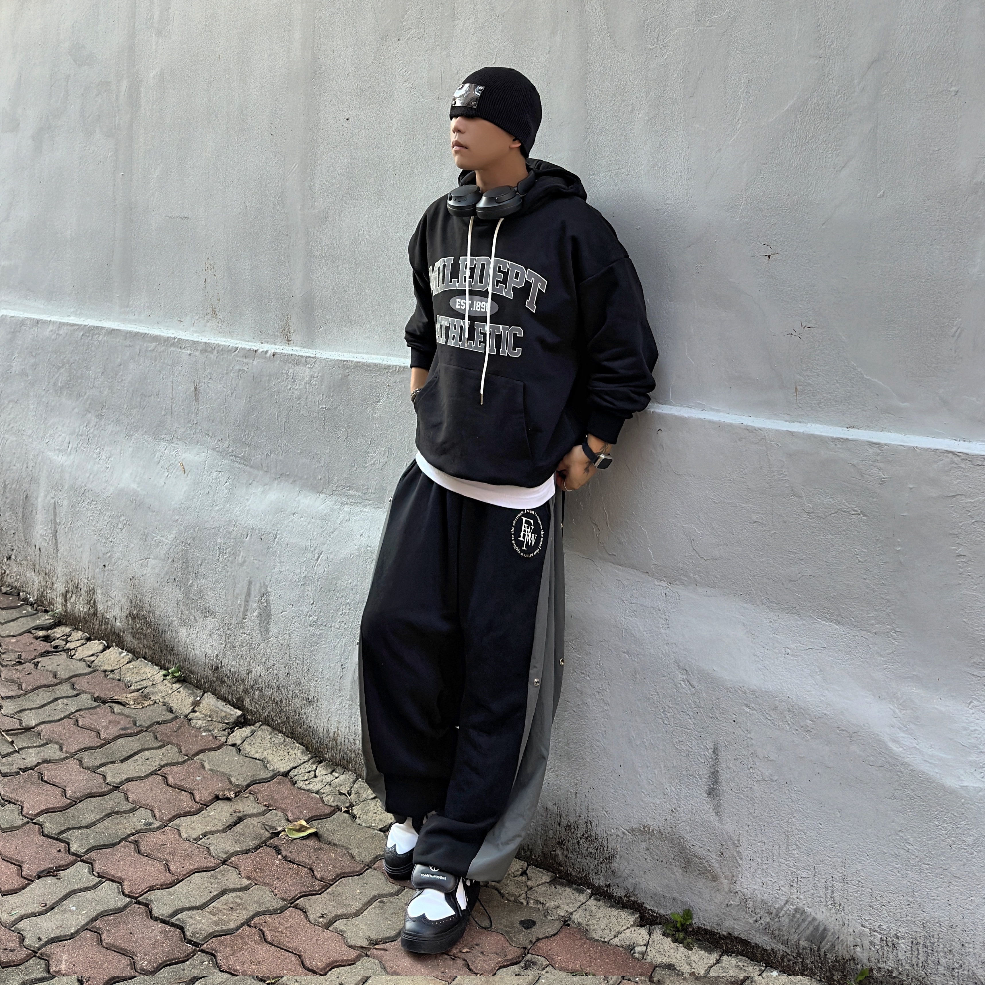Nike x Peaceminusone Kwondo1 Black and White 착용 스타일 - 2