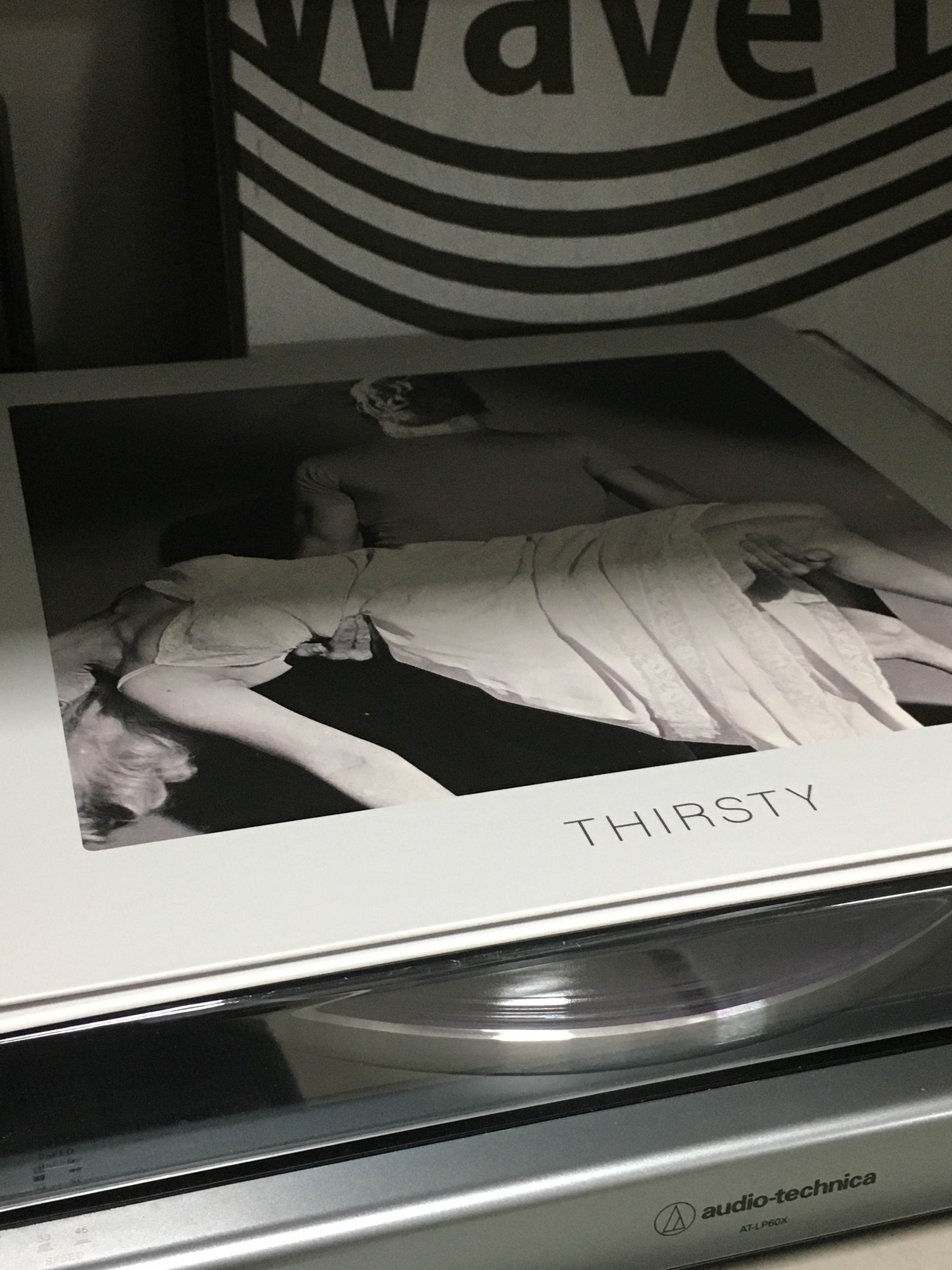 The Black Skirts 3rd Album Part 2 Thirsty Marble Smoke Translucent, Damons Year Headache. LP 착용 스타일 - 2