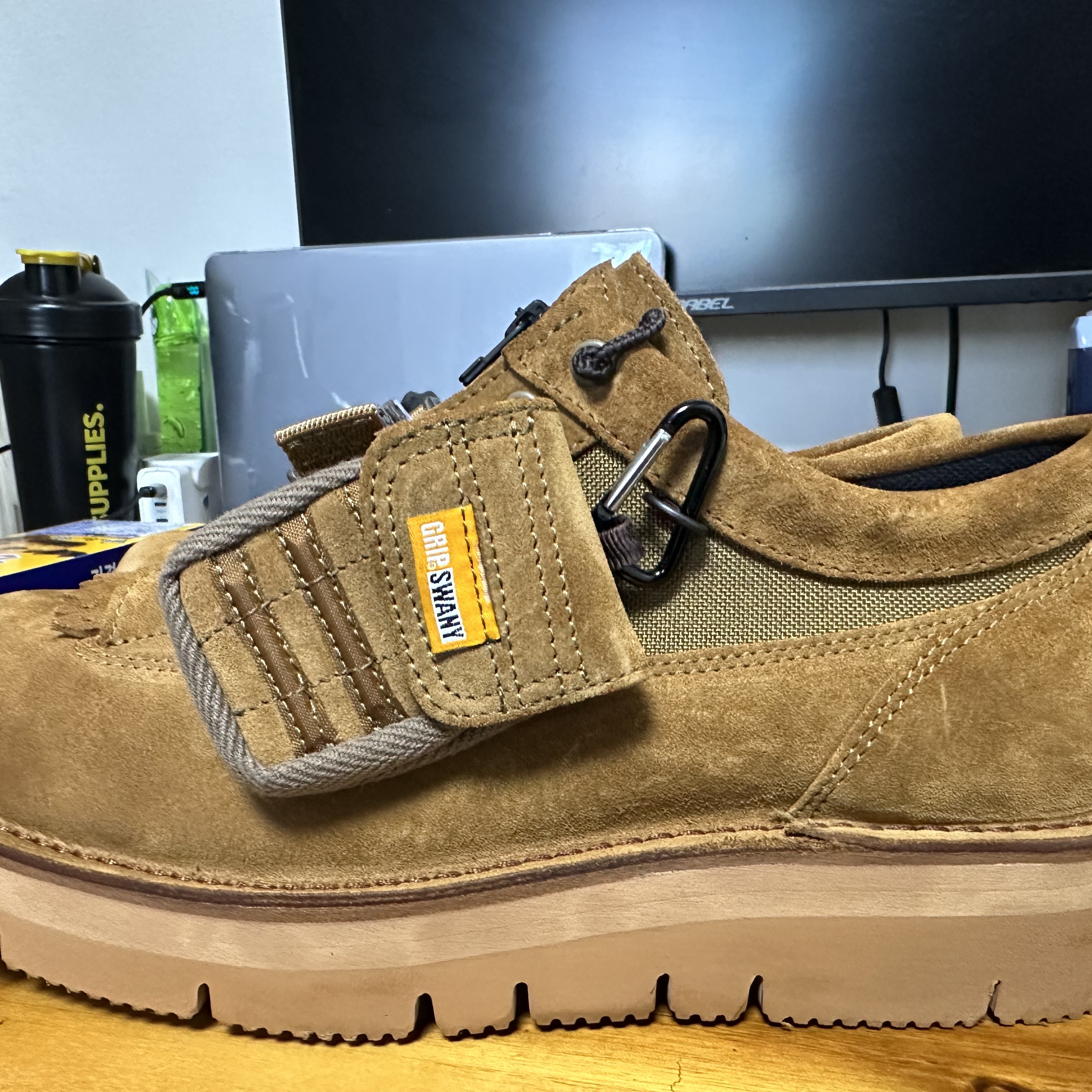 Grip Swany x Danner Bush Boots Coyote Collection 착용 스타일 - 3