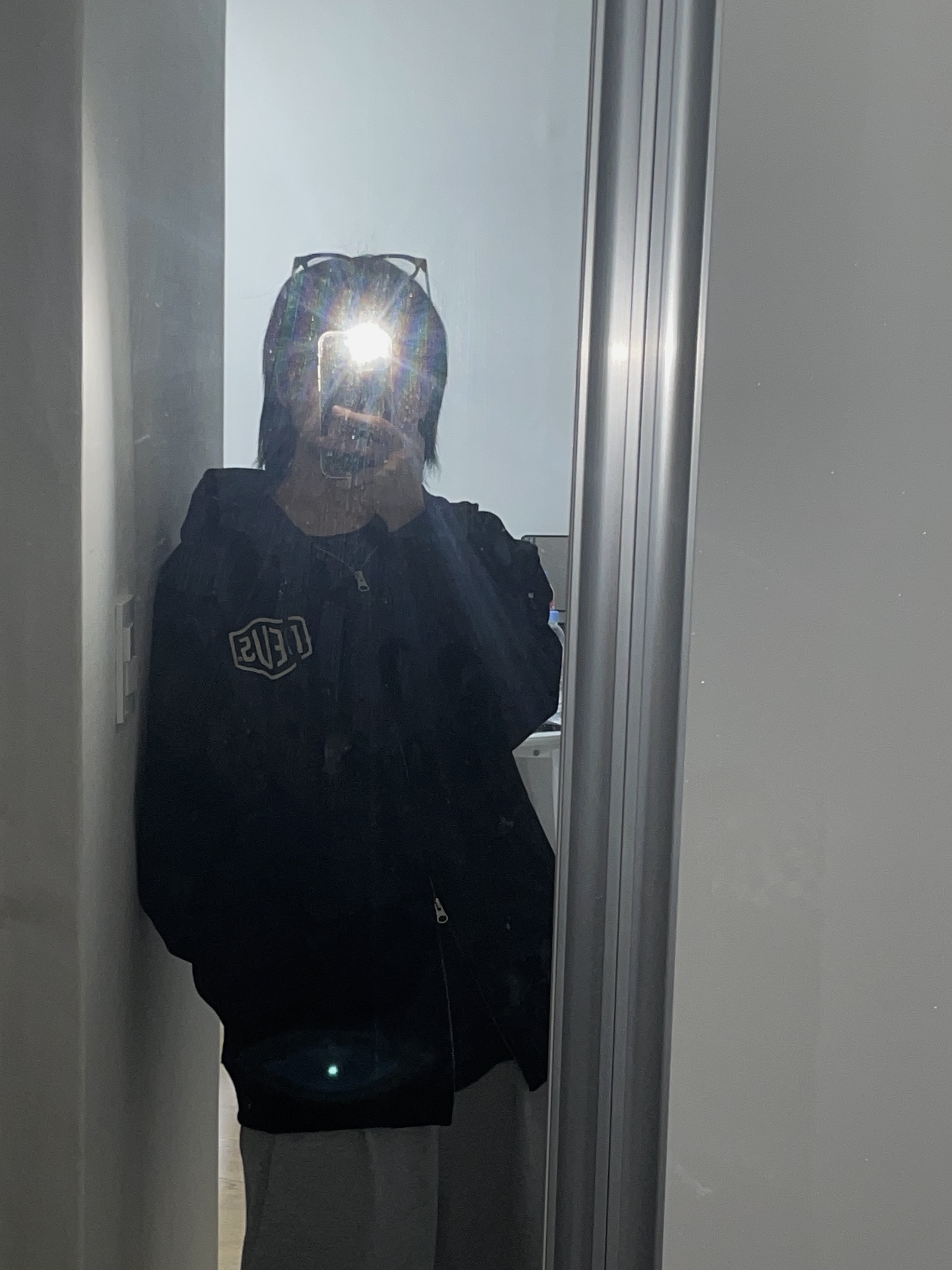 Deus Ex Machina Seoul College Hooded Jacket Black 착용 스타일