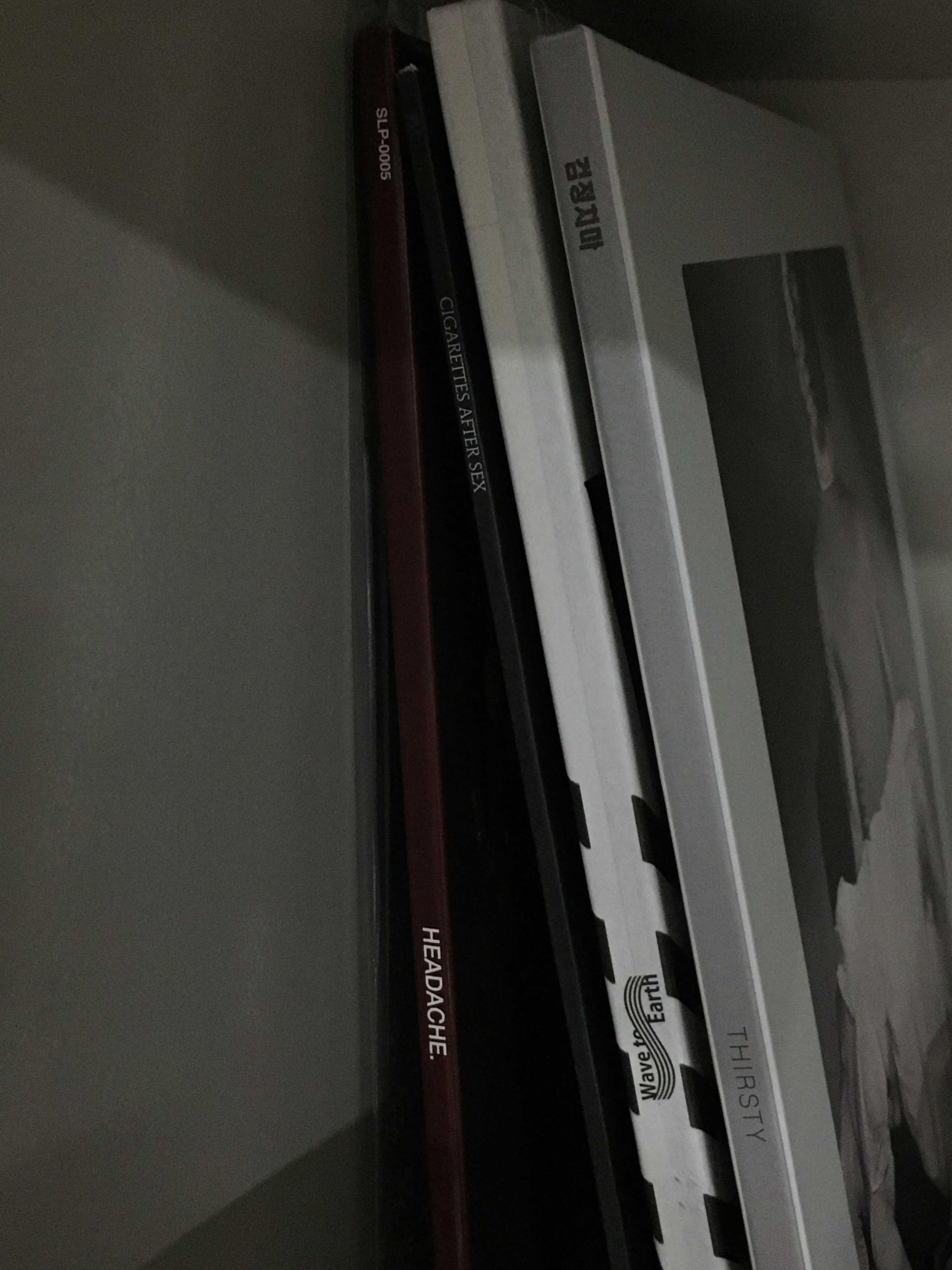 The Black Skirts 3rd Album Part 2 Thirsty Marble Smoke Translucent, Damons Year Headache. LP 착용 스타일 - 1