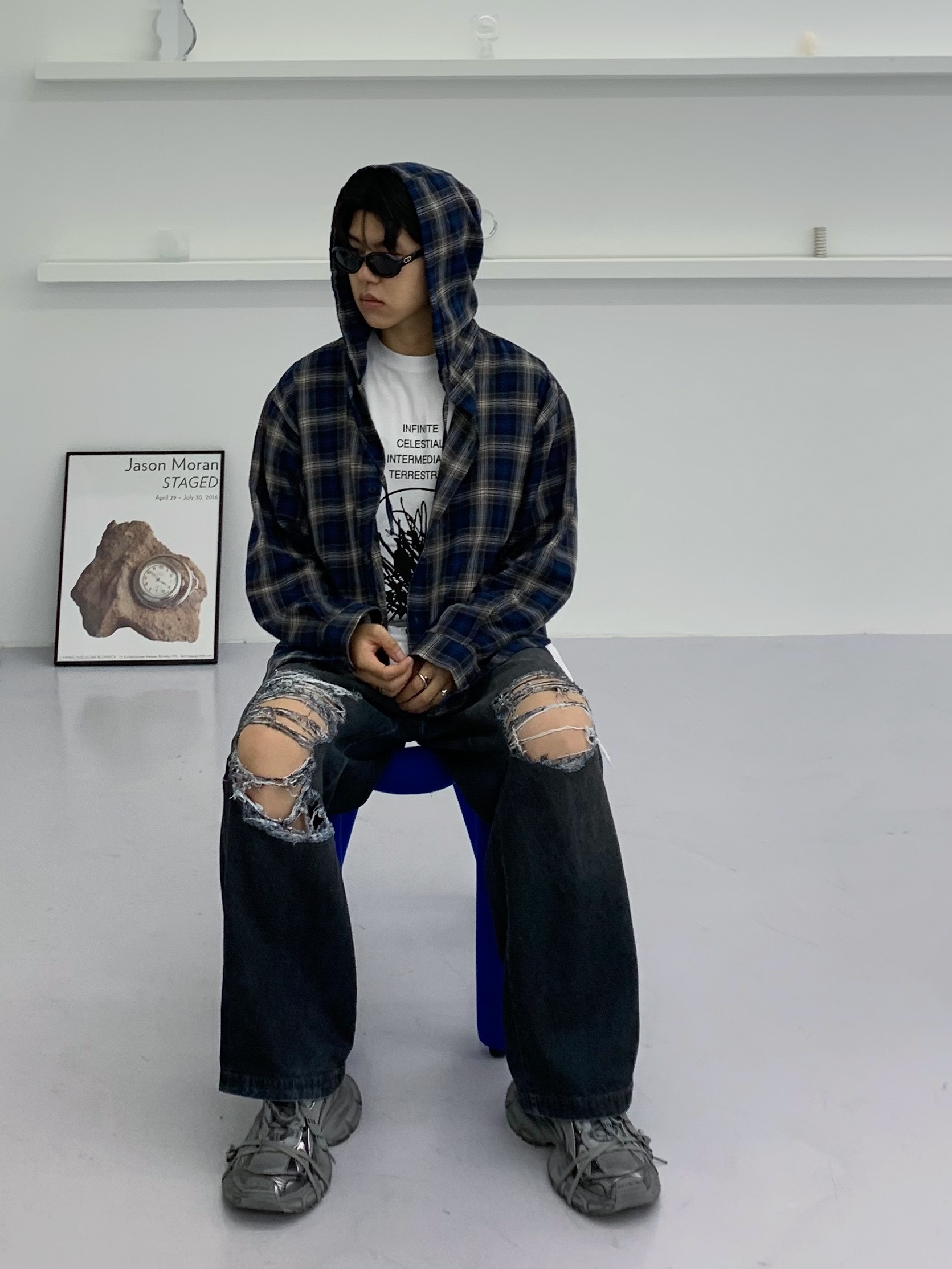 Balenciaga 3XL Sneakers Grey Black 착용 스타일 - 1