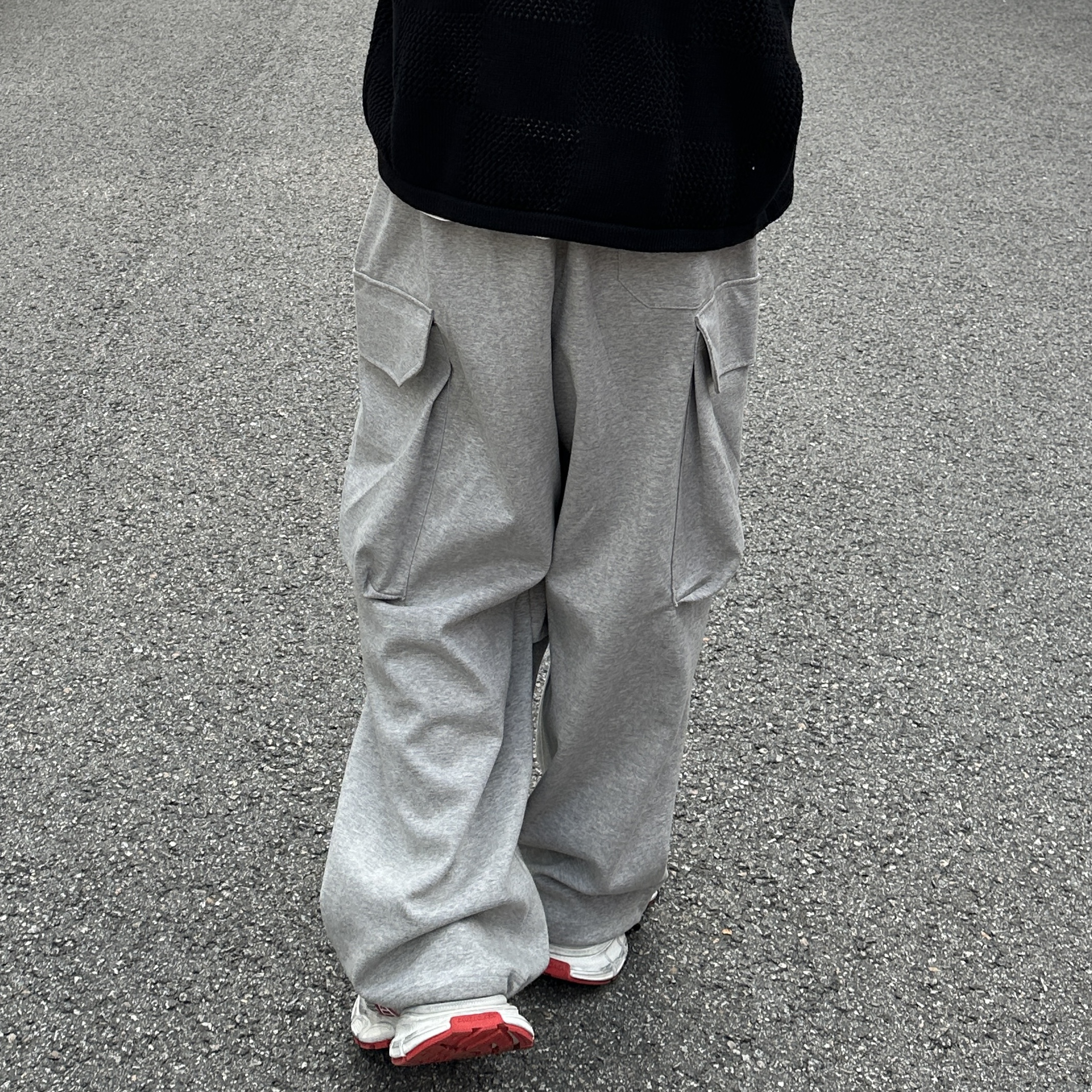 Balenciaga 3XL Sneakers White Red 착용 스타일 - 1